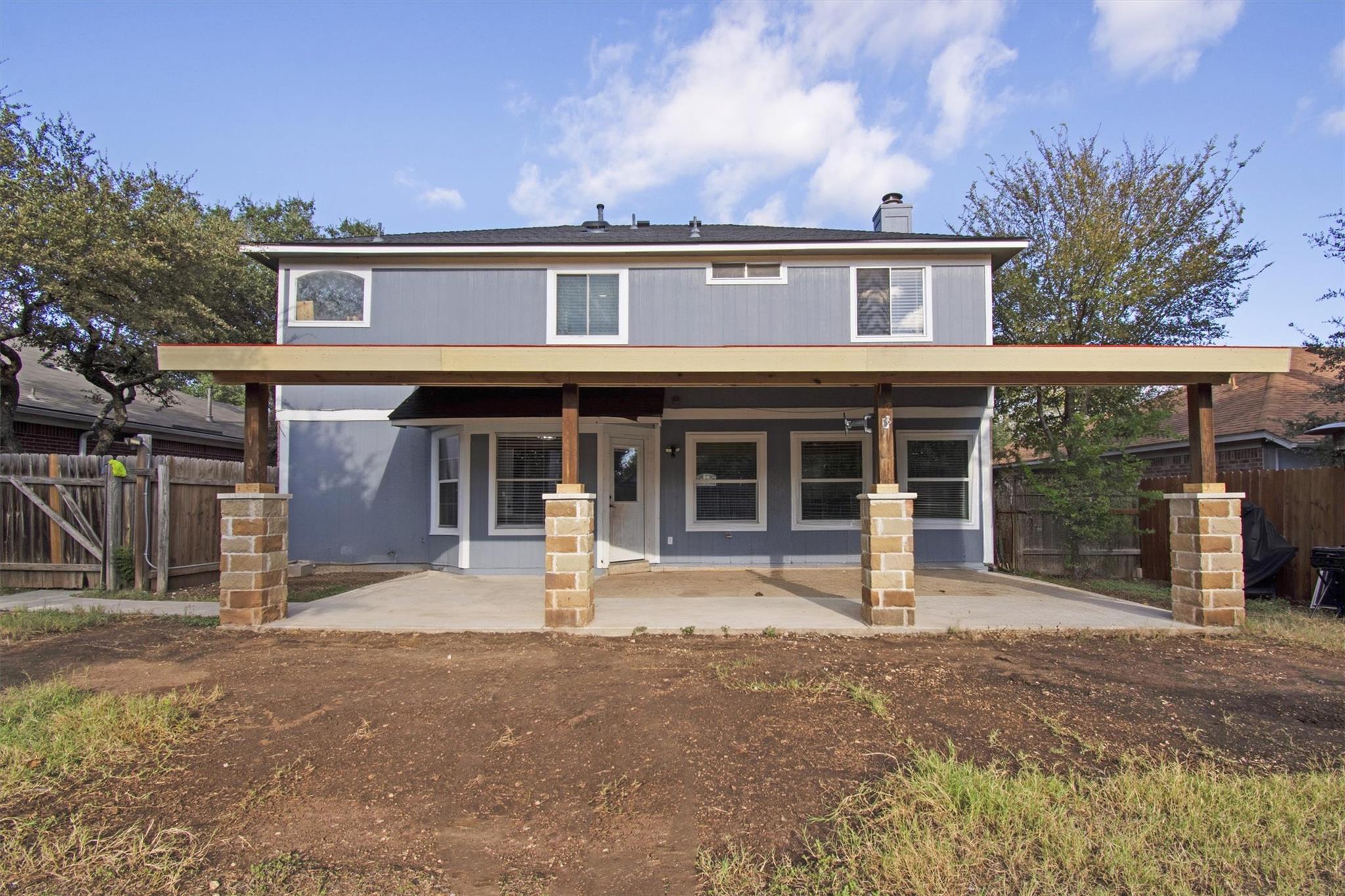 915 Tanglewood Dr, Leander, TX 78641