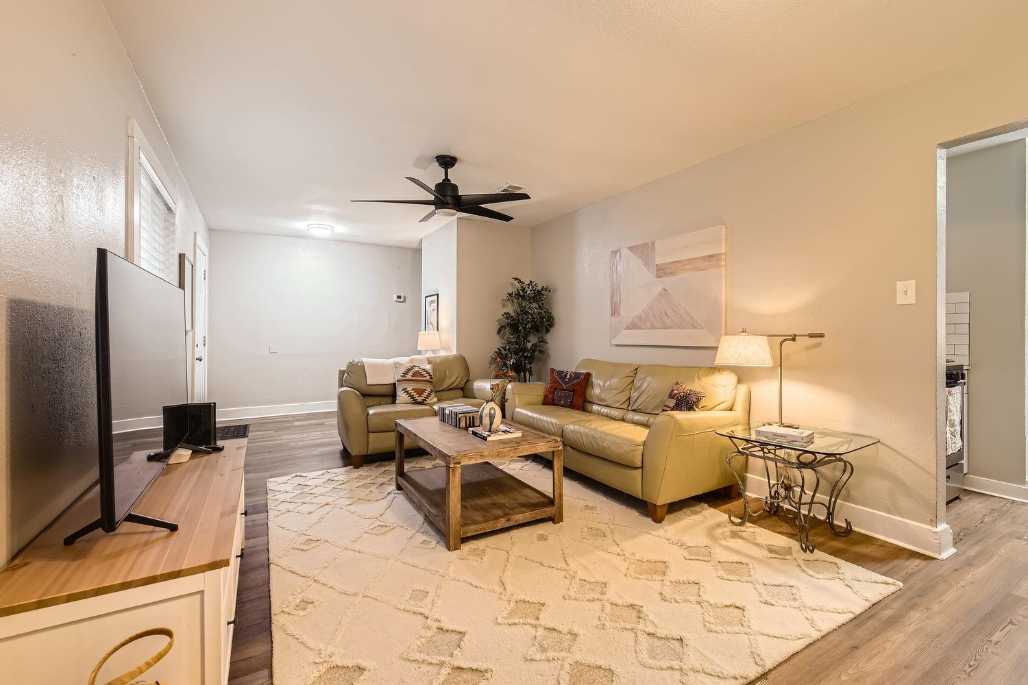 6108 Calmar Cv # B, Austin, TX 78721