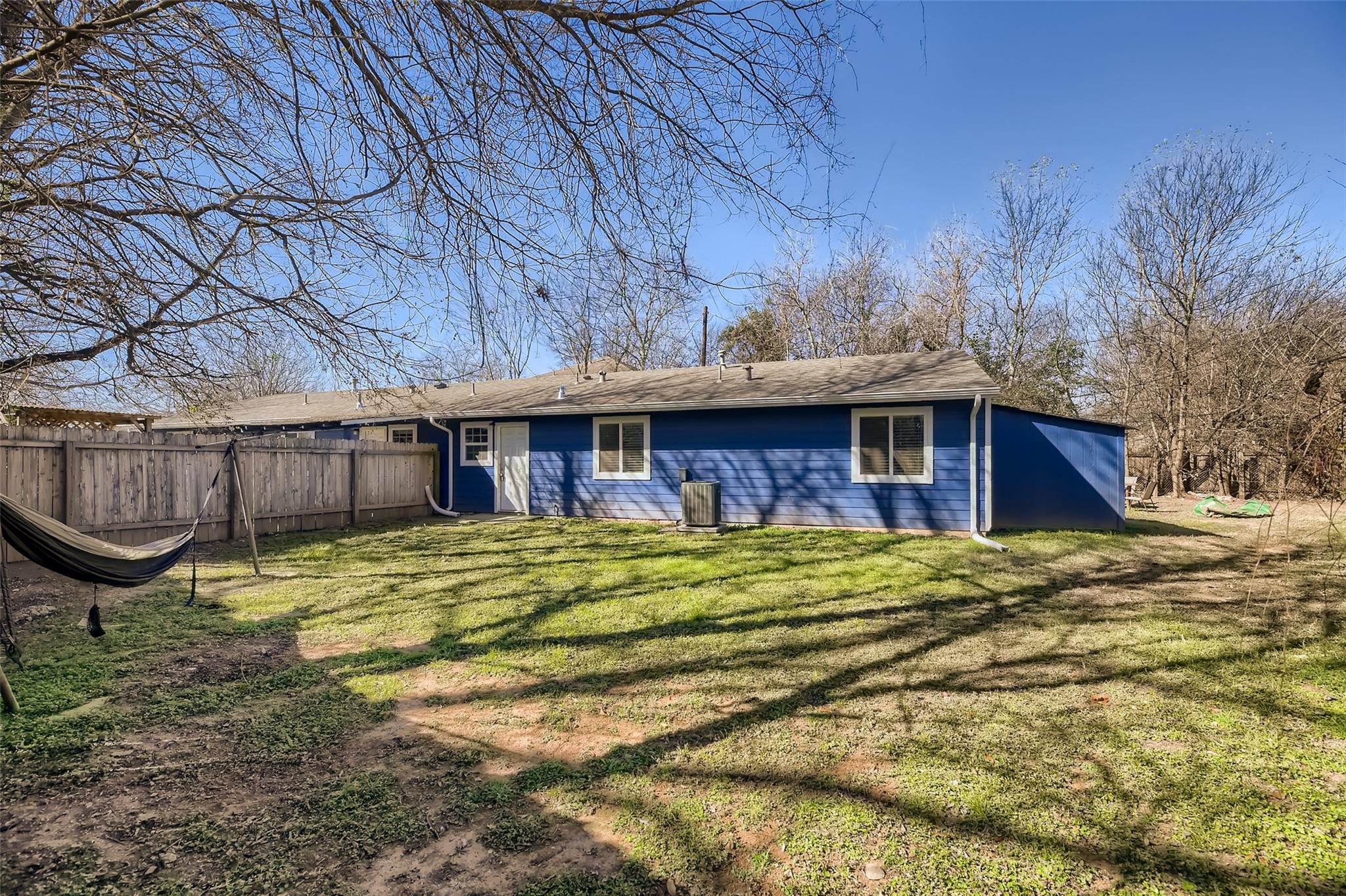6108 Calmar Cv # B, Austin, TX 78721
