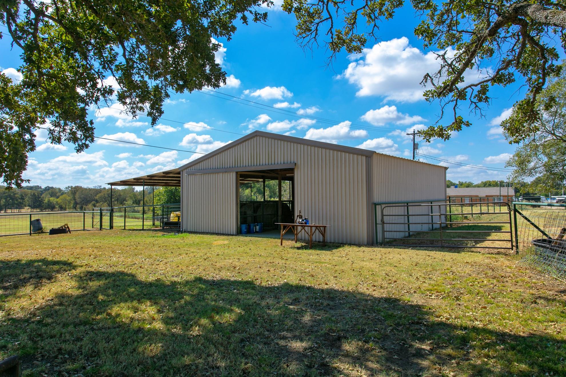 974 State Highway 21 E Highway, Caldwell, TX 77836