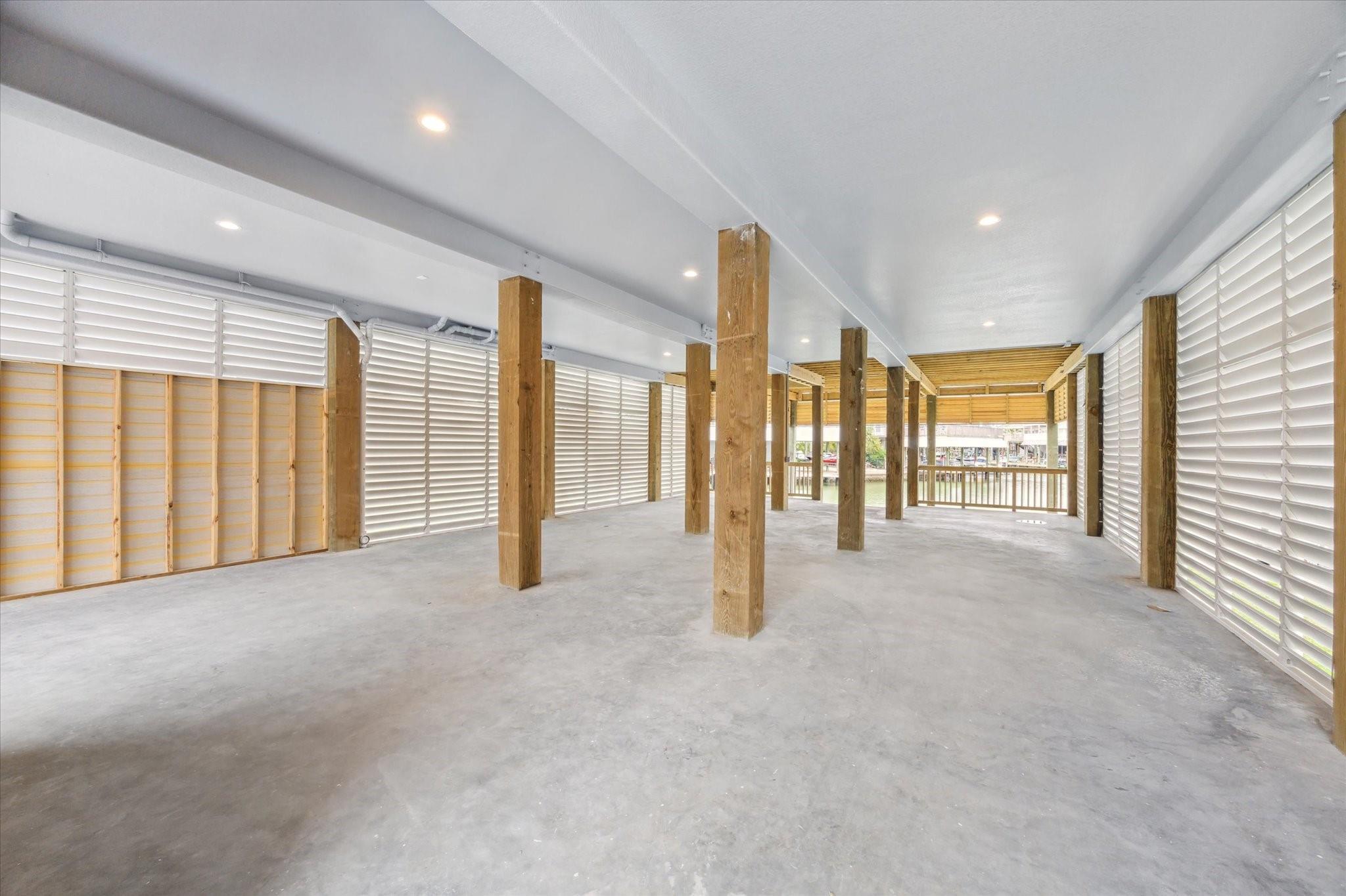 230 Bora Bora Dr, Galveston, TX 77554