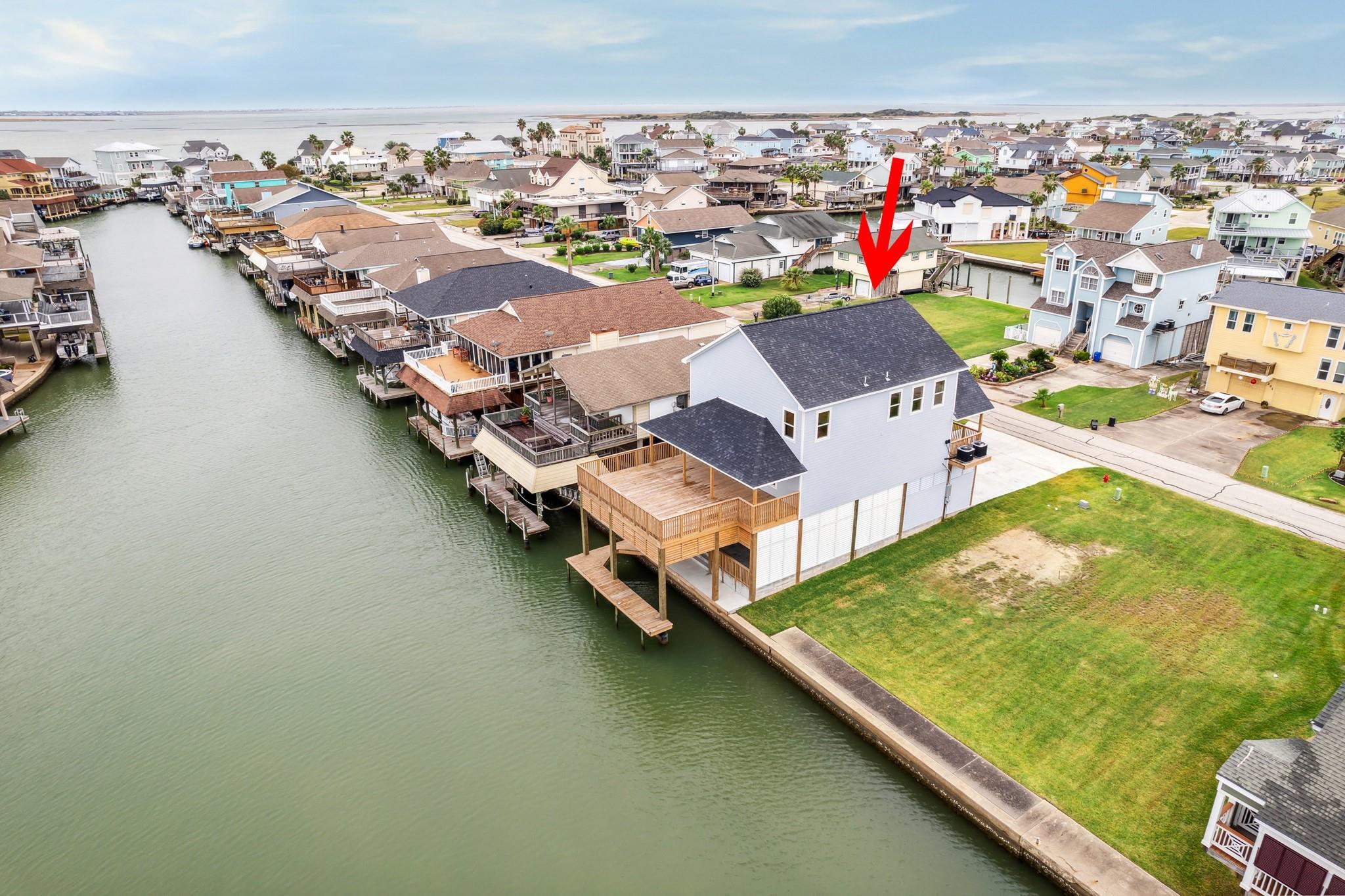 230 Bora Bora Dr, Galveston, TX 77554