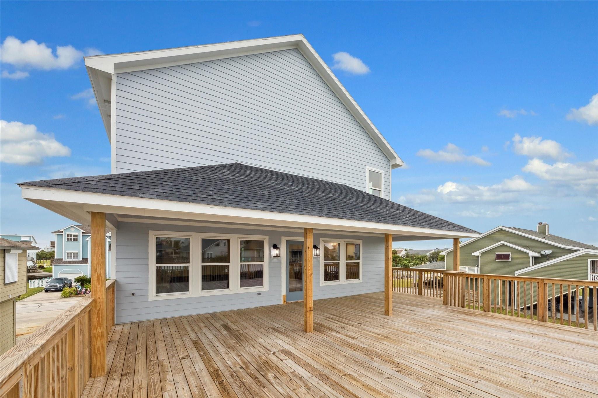 230 Bora Bora Dr, Galveston, TX 77554