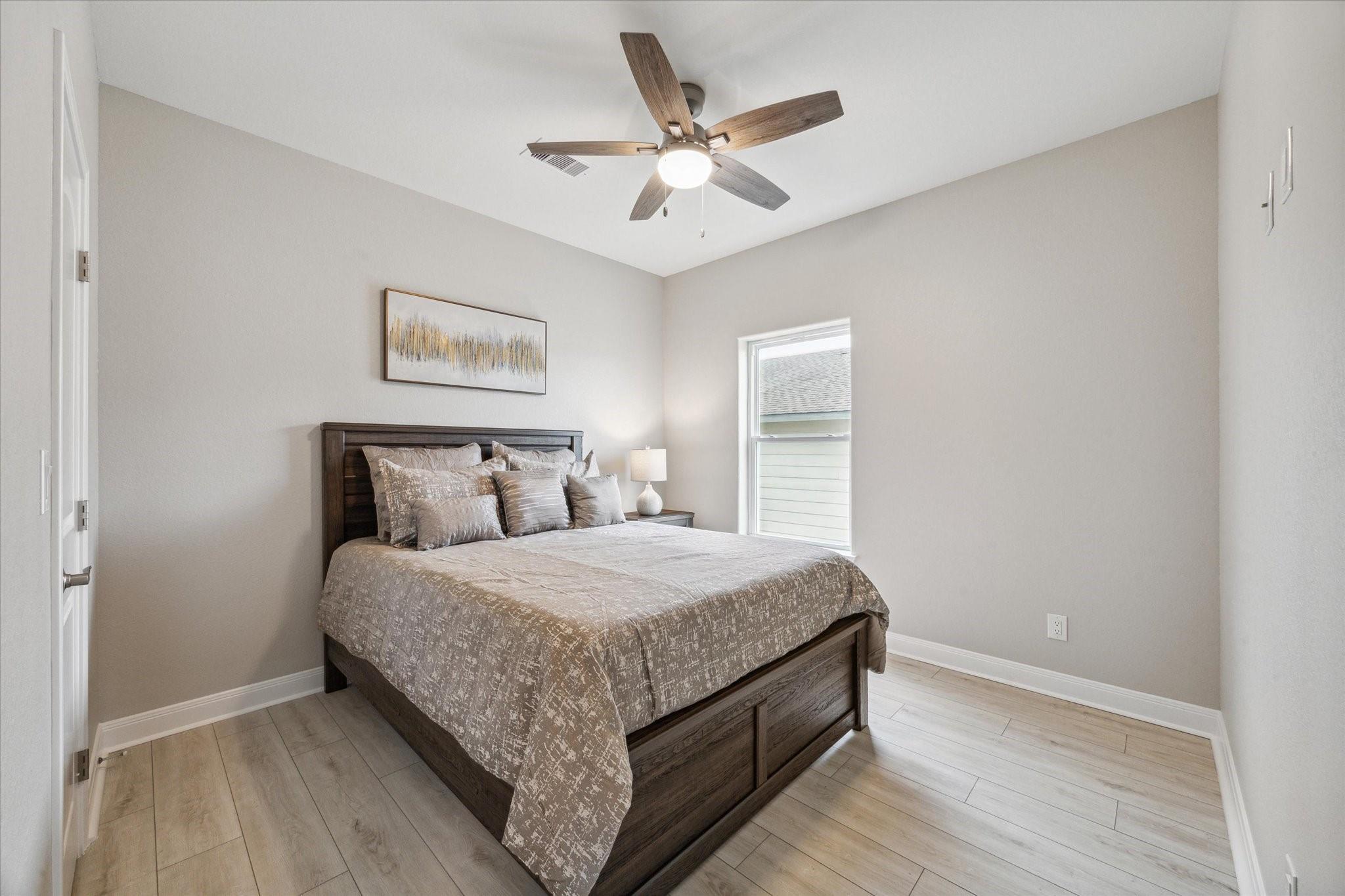 230 Bora Bora Dr, Galveston, TX 77554