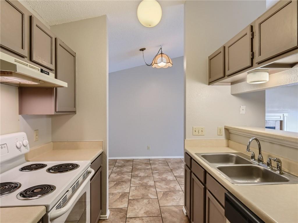 529 Cutty Trl # B, Lakeway, TX 78734