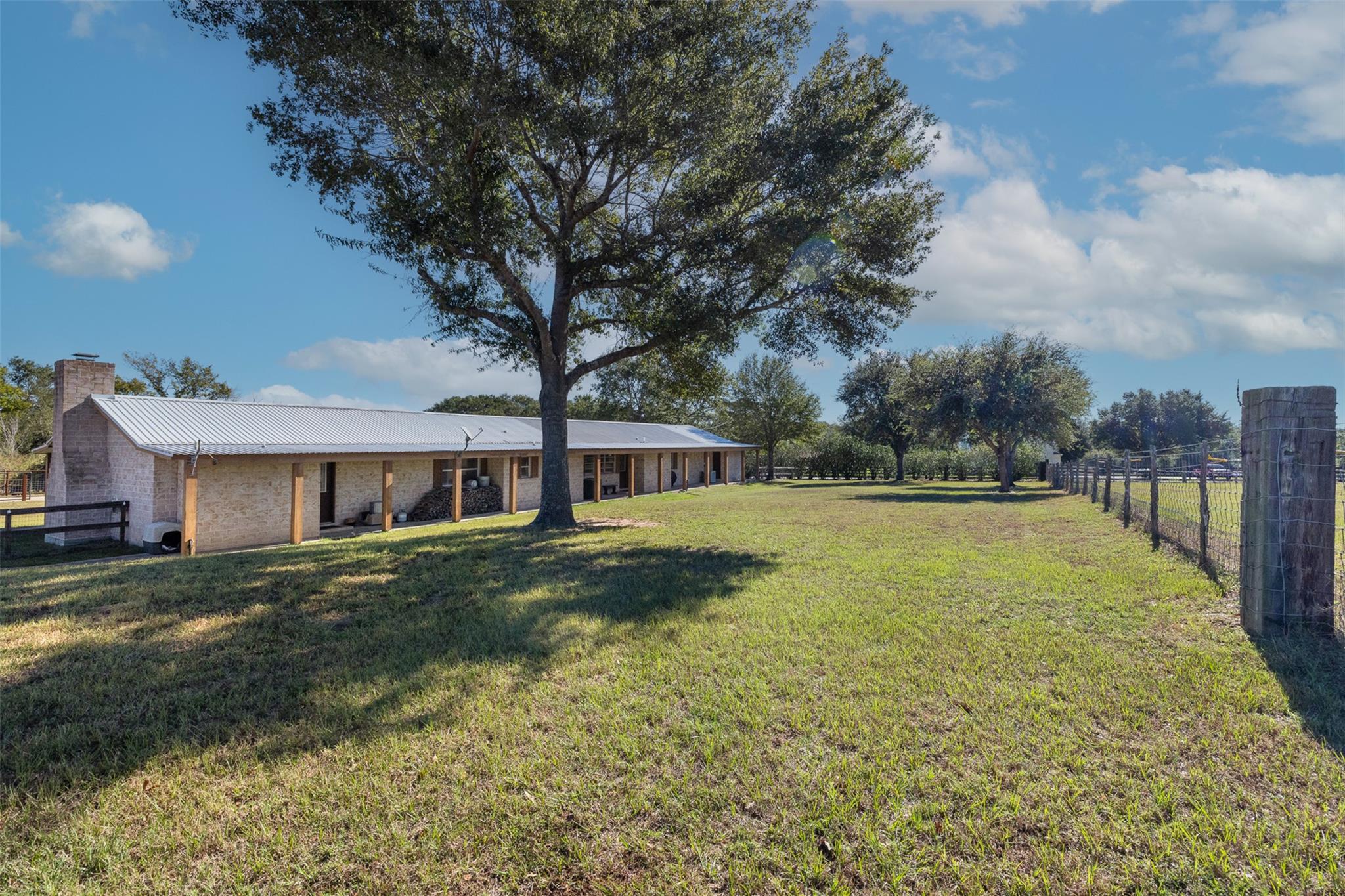 1611 Koy Road Rd, Bellville, TX 77418