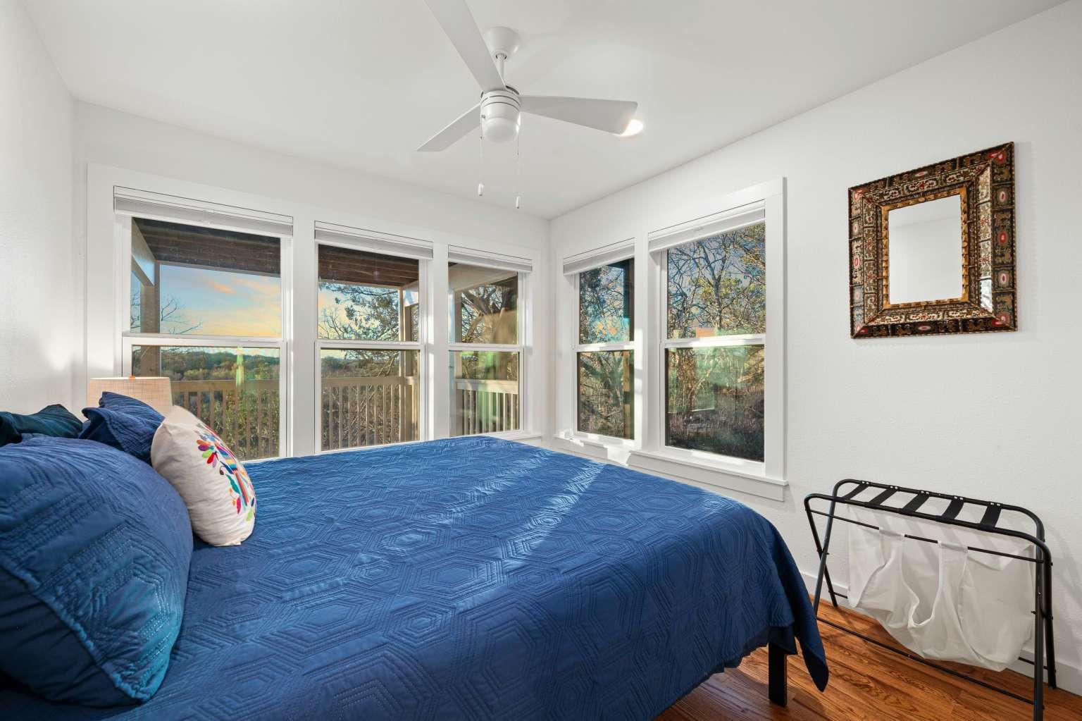 550 Cliffside Rd, Wimberley, TX 78676