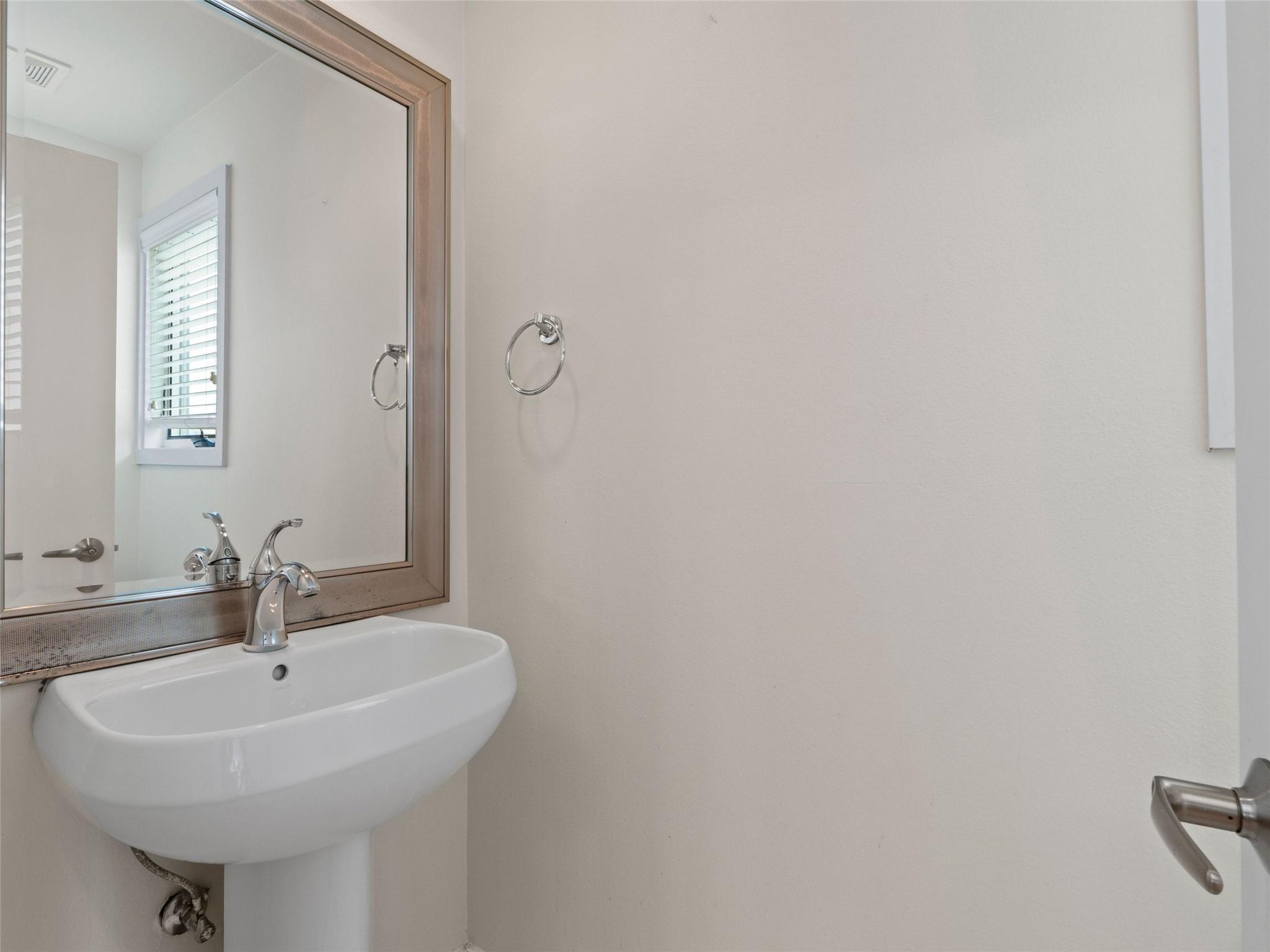 1702 S Lamar Blvd # 9, Austin, TX 78704