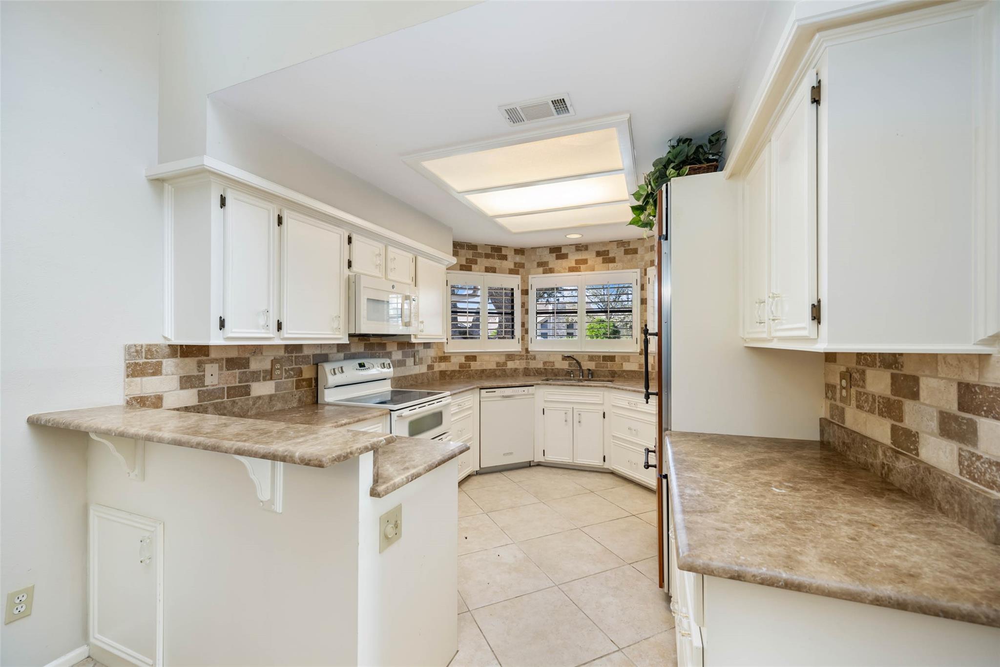 5 Cypress Pt, Wimberley, TX 78676