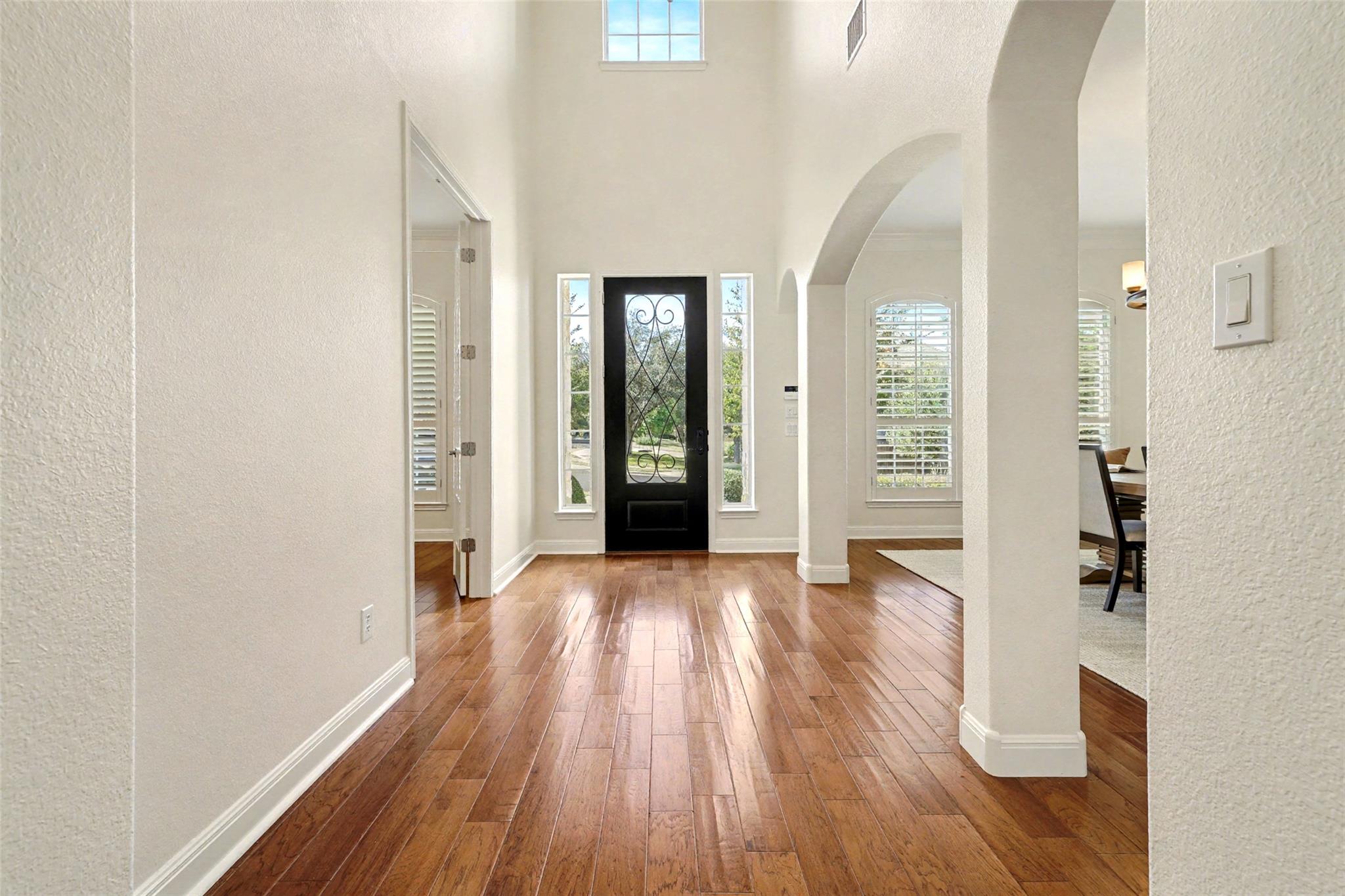 10201 Loxley Ln, Austin, TX 78717