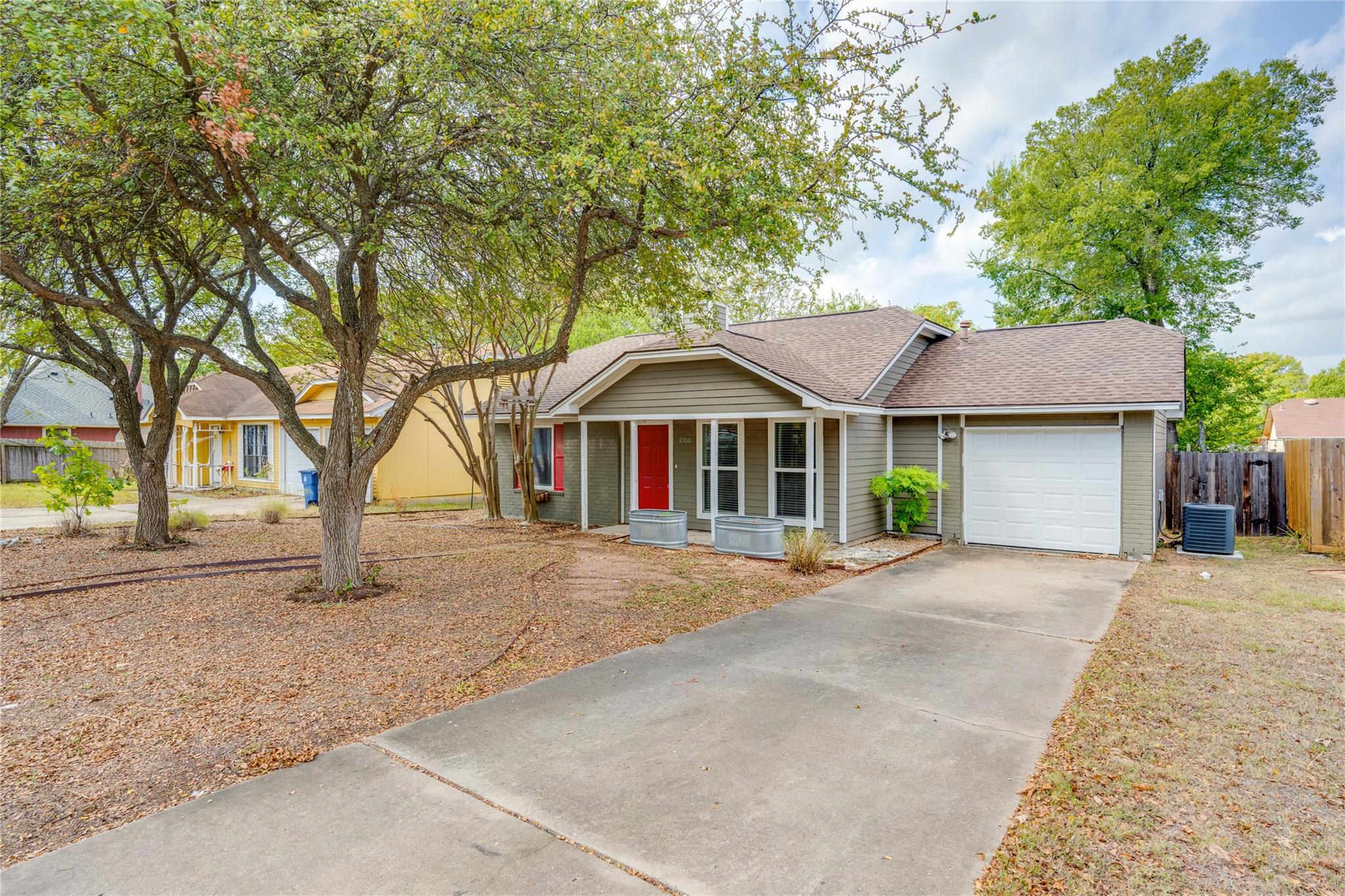 8700 Soho Dr, Austin, TX 78748