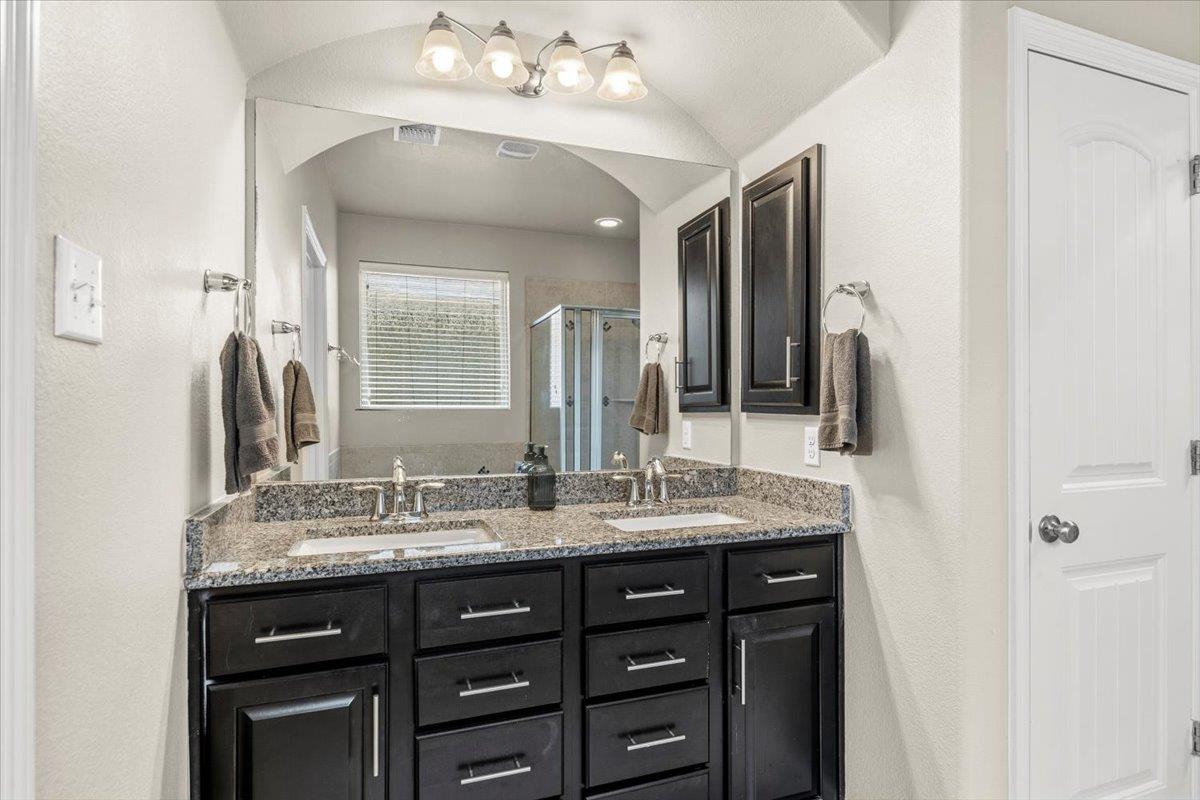 18008 Crimson Apple Way, Pflugerville, TX 78660