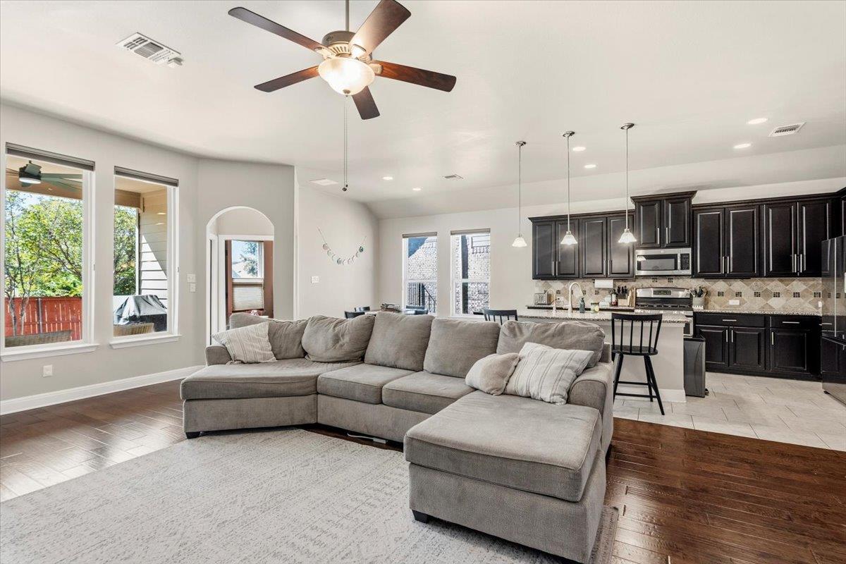 18008 Crimson Apple Way, Pflugerville, TX 78660