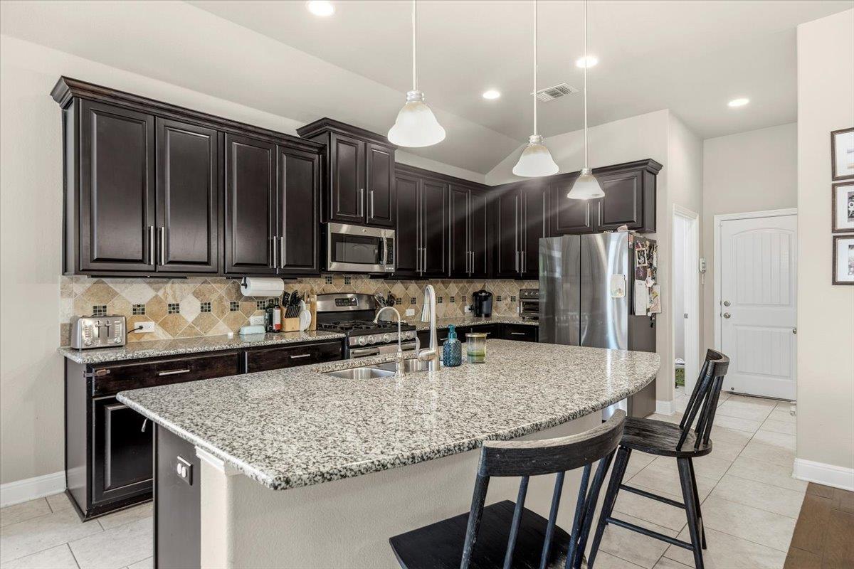 18008 Crimson Apple Way, Pflugerville, TX 78660