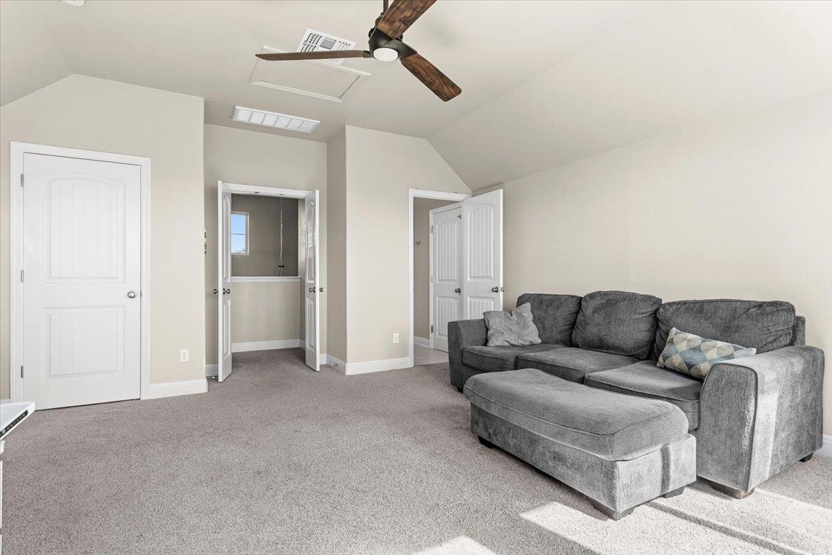 18008 Crimson Apple Way, Pflugerville, TX 78660