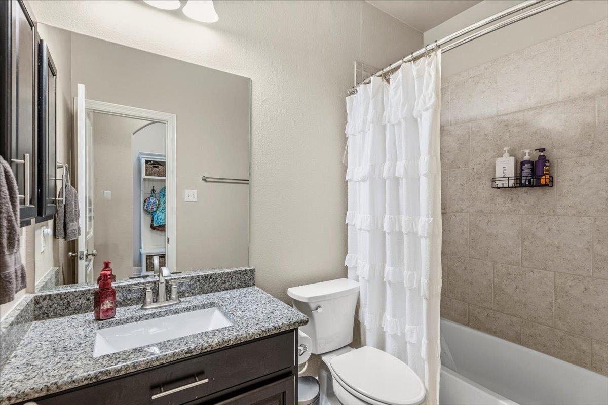 18008 Crimson Apple Way, Pflugerville, TX 78660