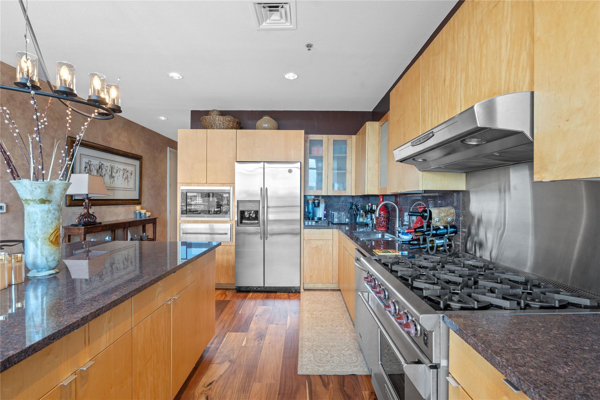 555 E 5th St # 911, Austin, TX 78701