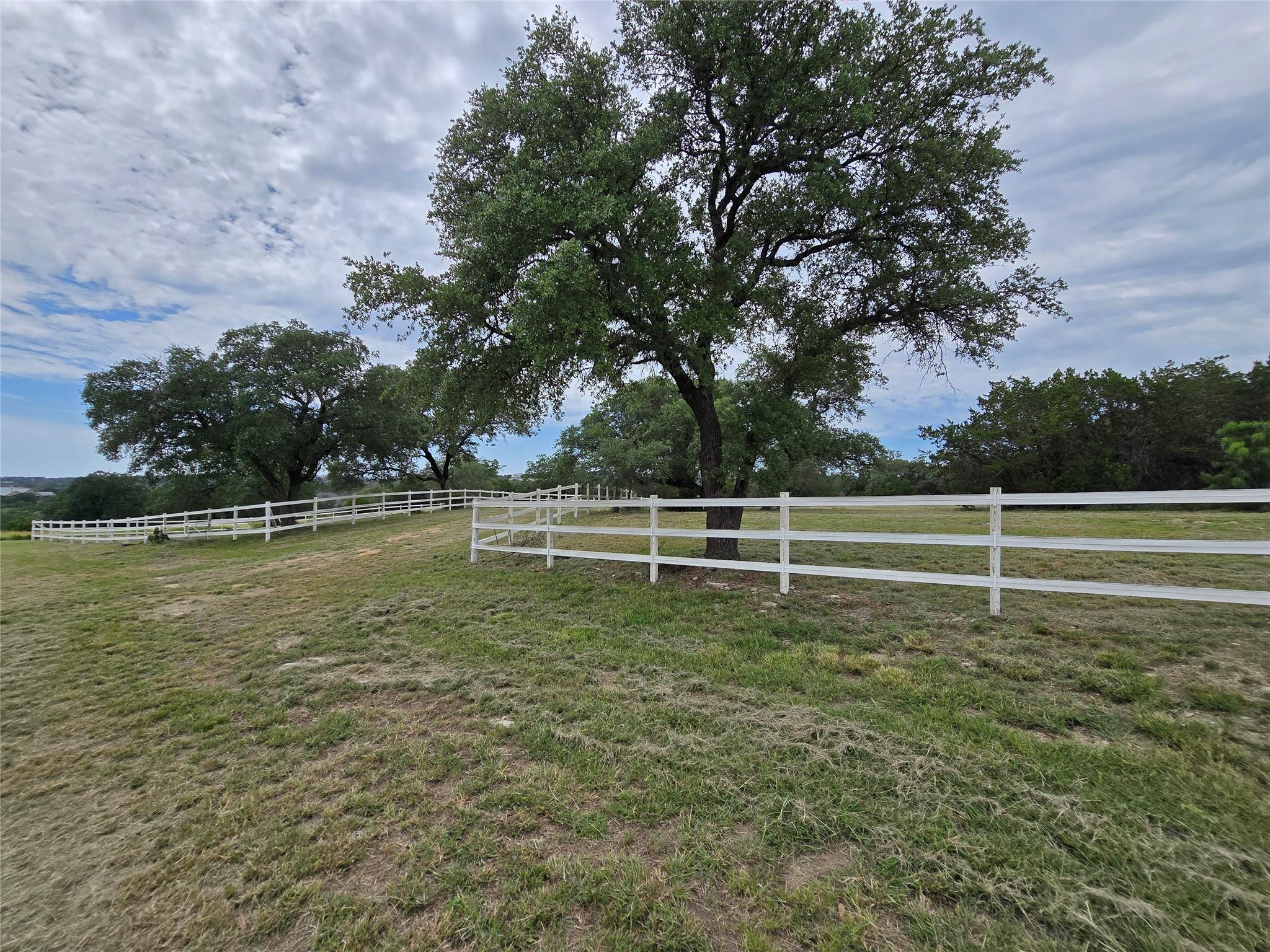 1251 Stone Mountain Dr, Marble Falls, TX 78654