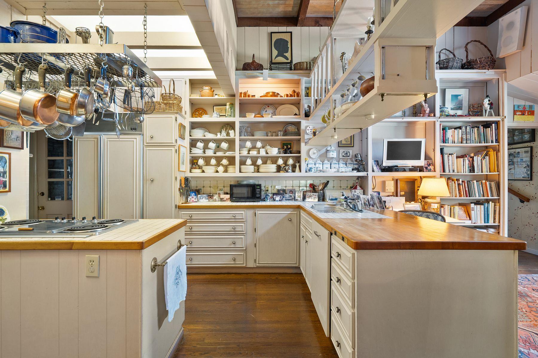 1510 Gaston Ave, Austin, TX 78703