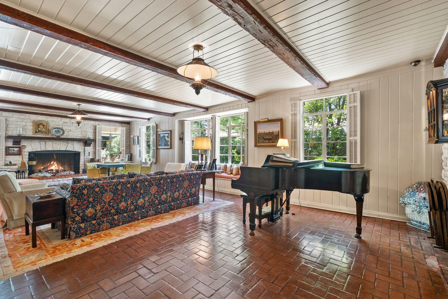 1510 Gaston Ave, Austin, TX 78703