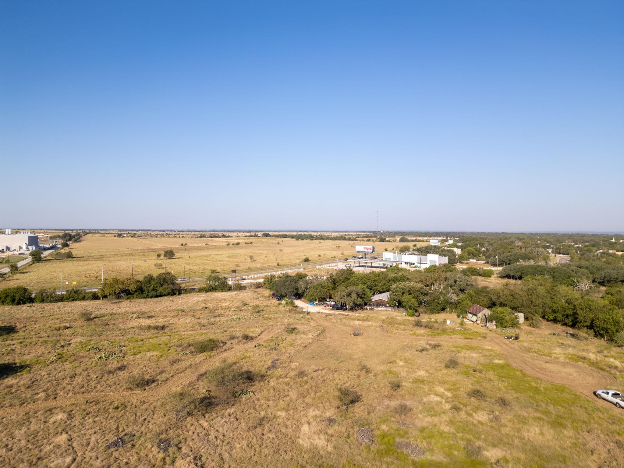 112 Loop 308, Briggs, TX 78608