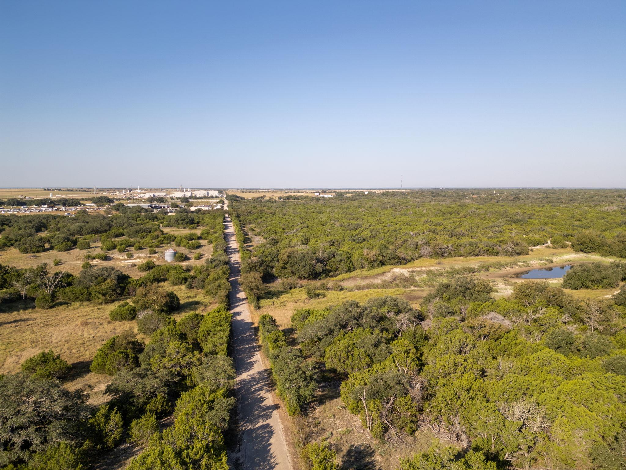 112 Loop 308, Briggs, TX 78608