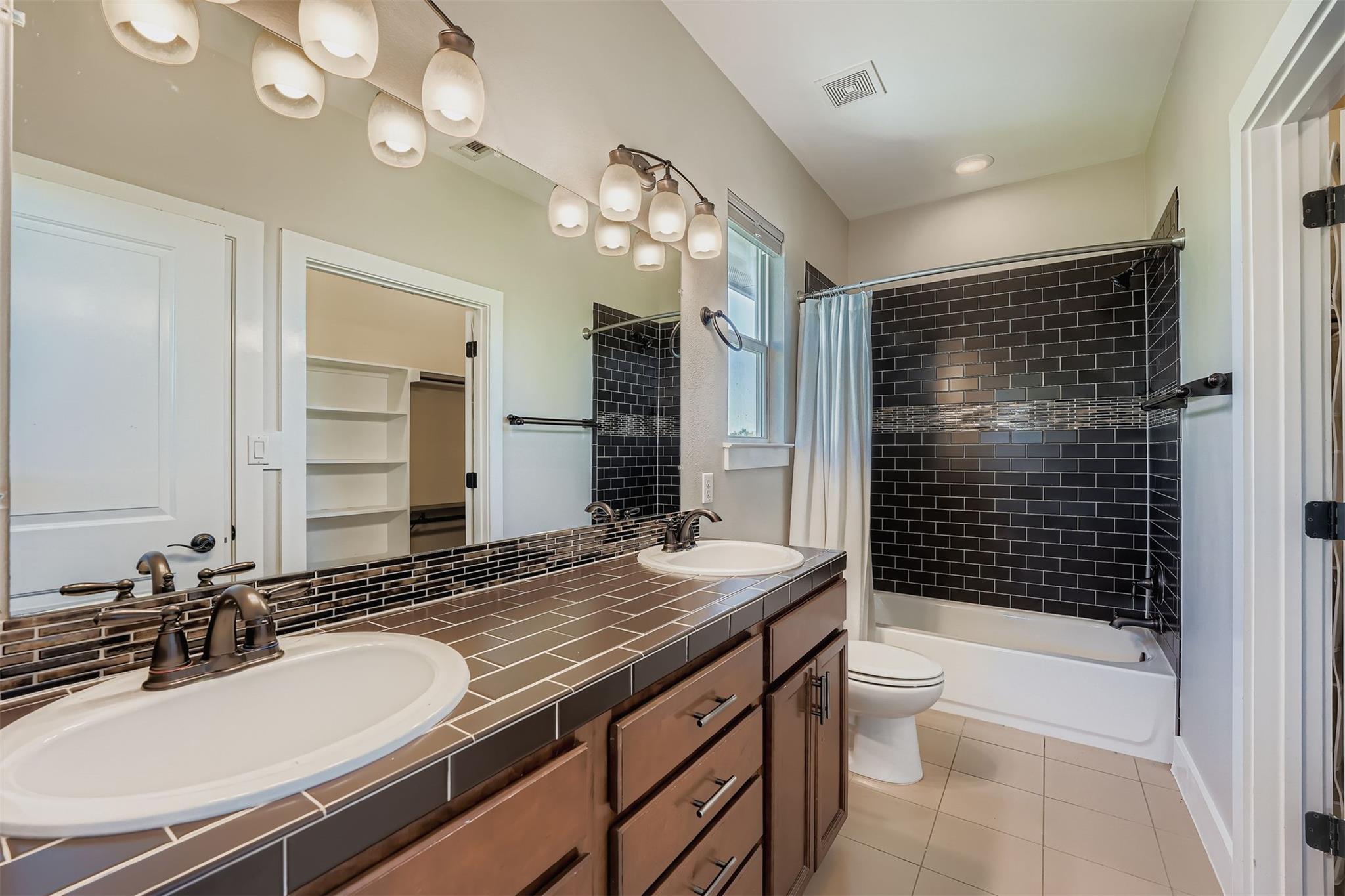 2709 E 13th St, Austin, TX 78702