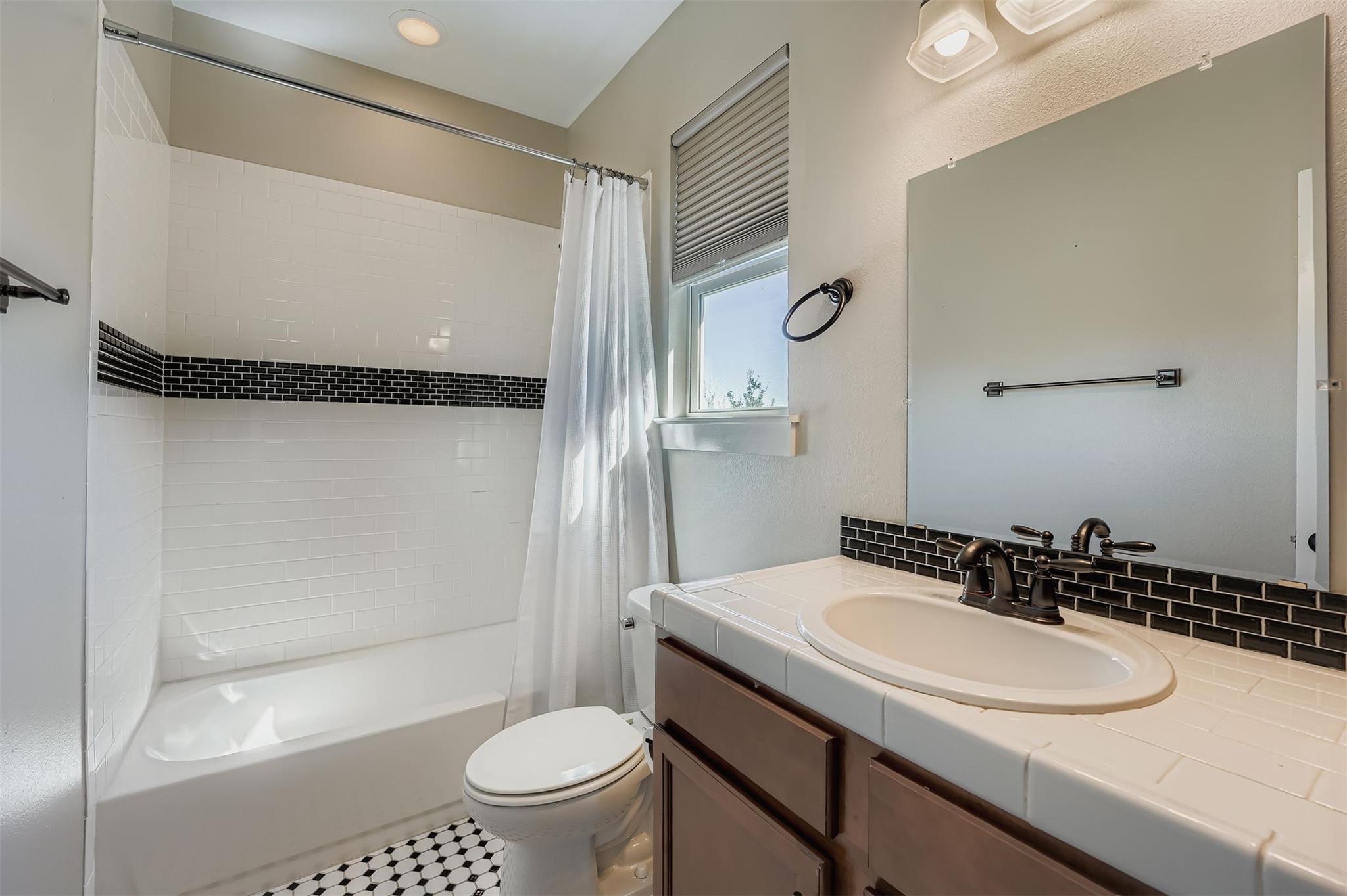 2709 E 13th St, Austin, TX 78702