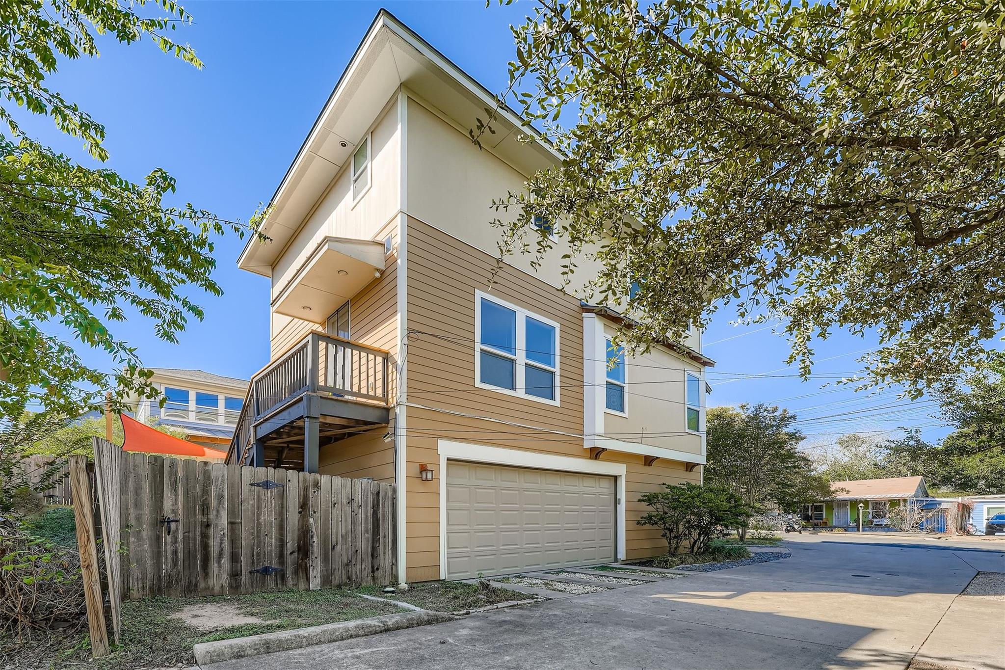 2709 E 13th St, Austin, TX 78702