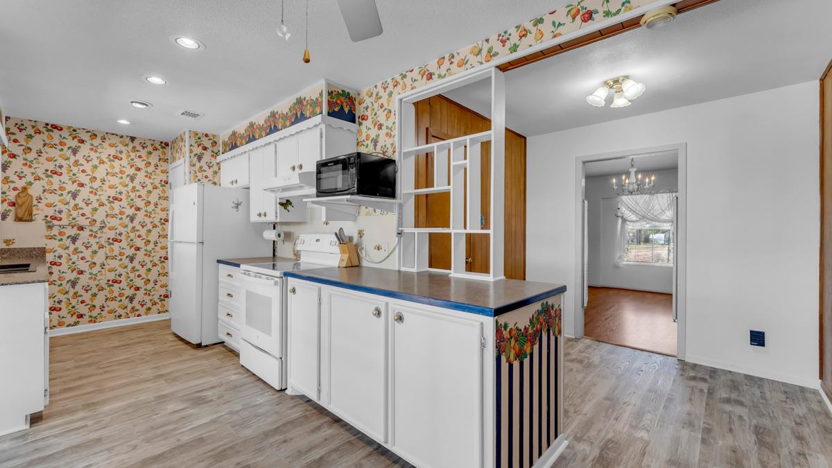 105 Agarita Dr, Burnet, TX 78611