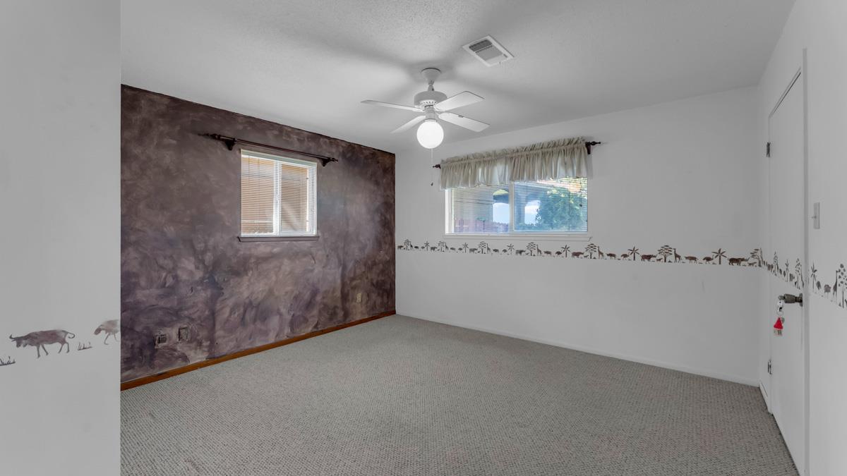 105 Agarita Dr, Burnet, TX 78611