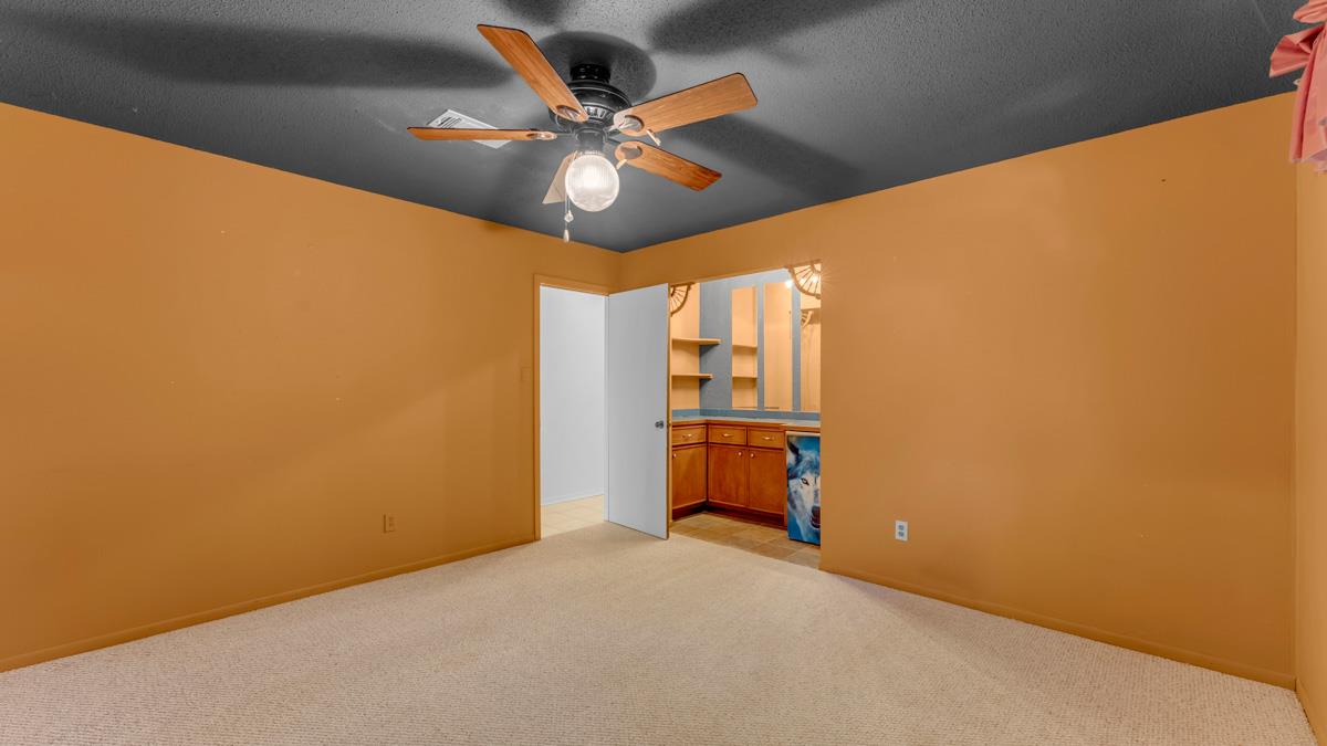 105 Agarita Dr, Burnet, TX 78611