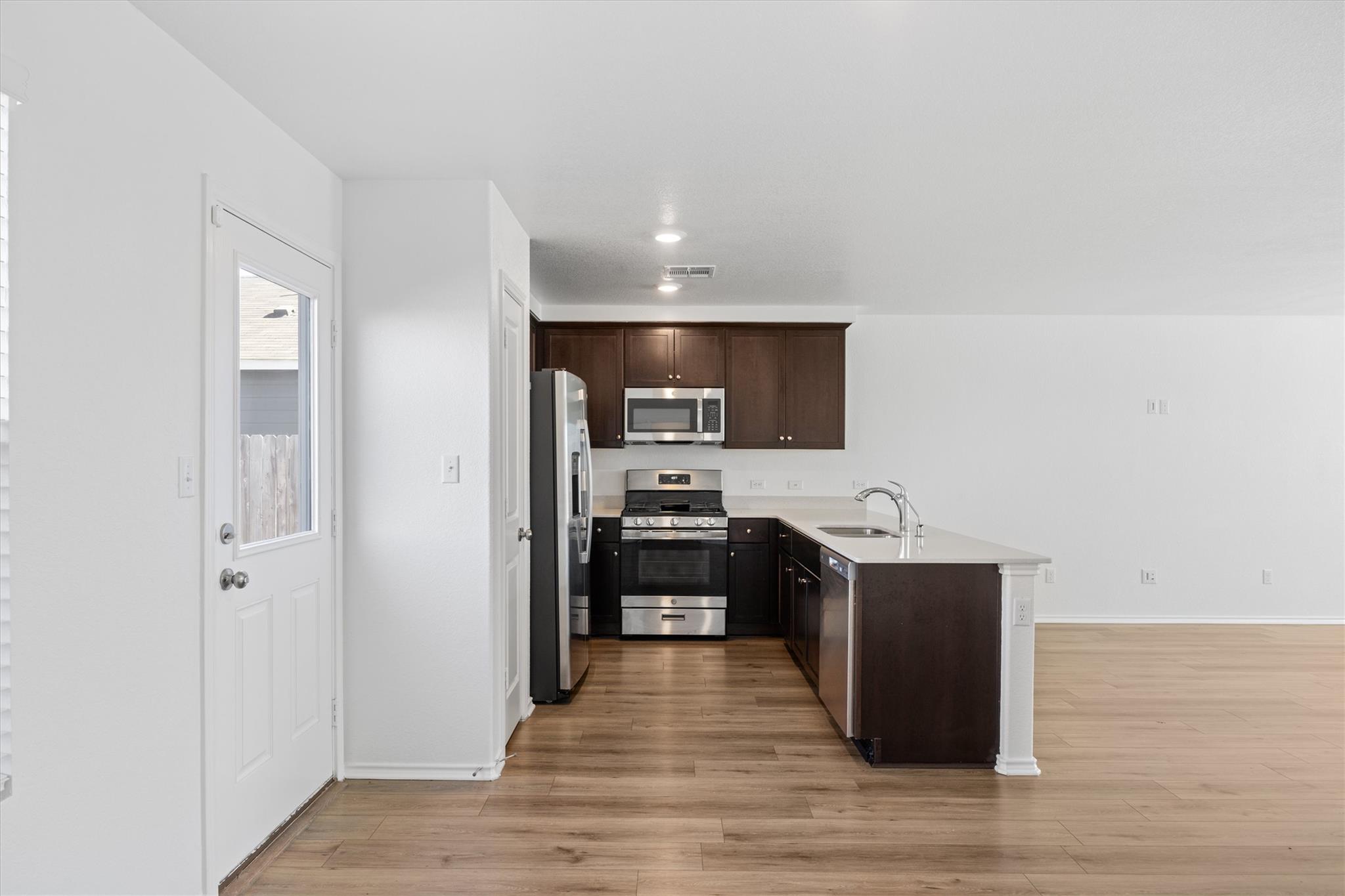 13520 Knights Branch Dr, Elgin, TX 78621