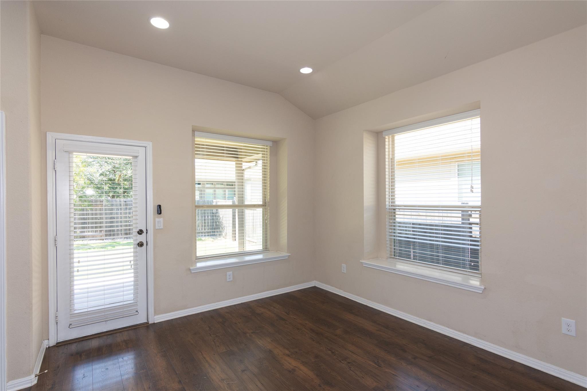 204 Serrano St, Georgetown, TX 78628