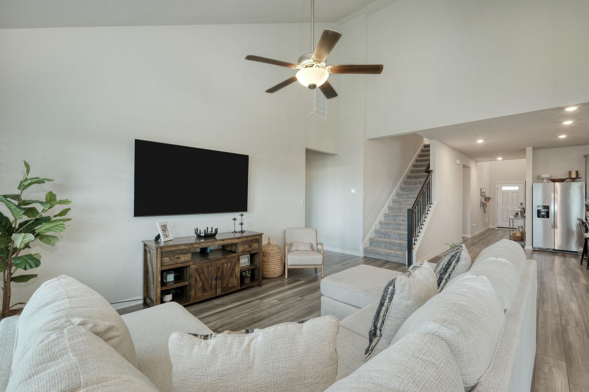 636 Wild Spur Ln, Liberty Hill, TX 78642