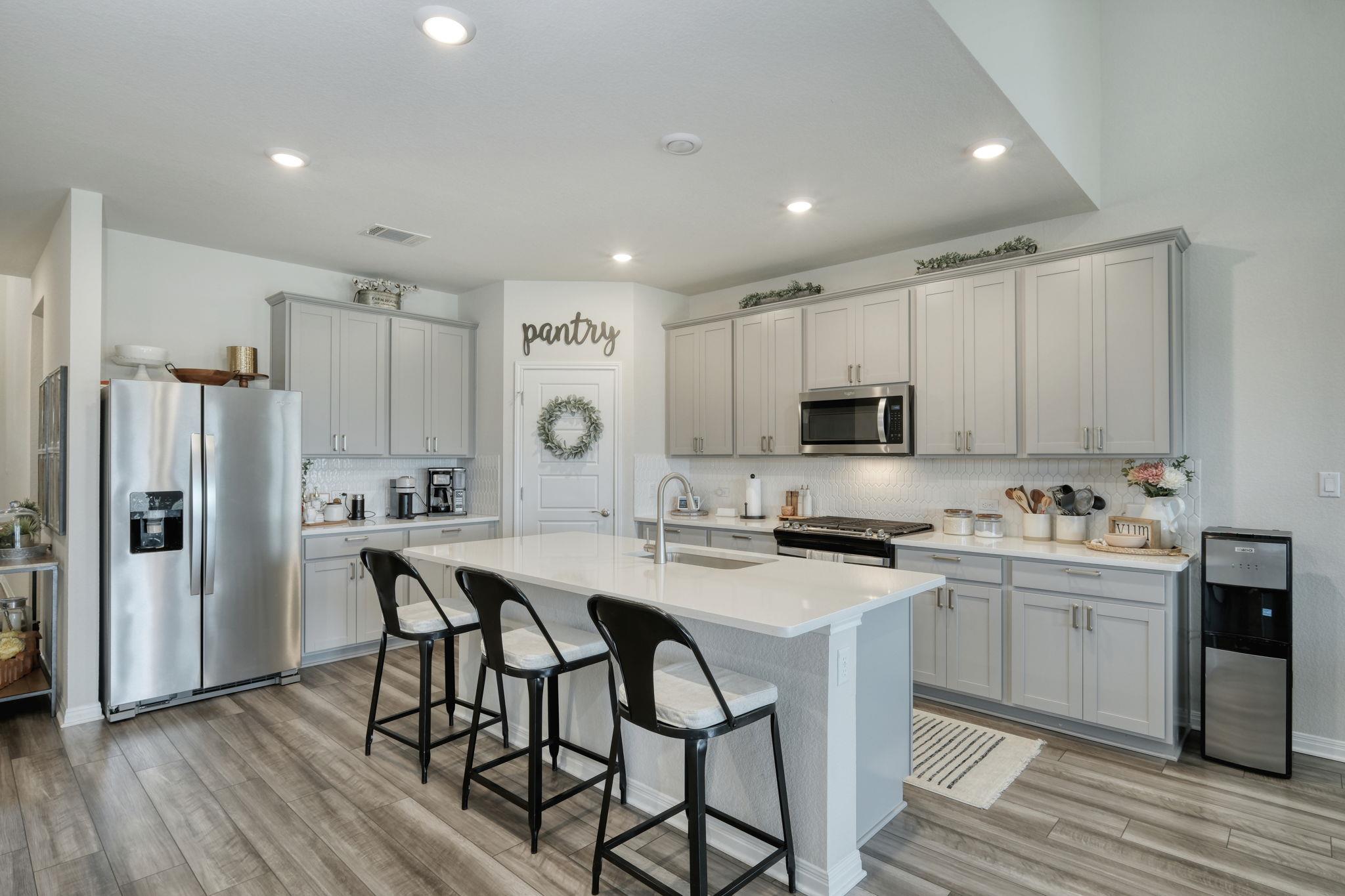 636 Wild Spur Ln, Liberty Hill, TX 78642