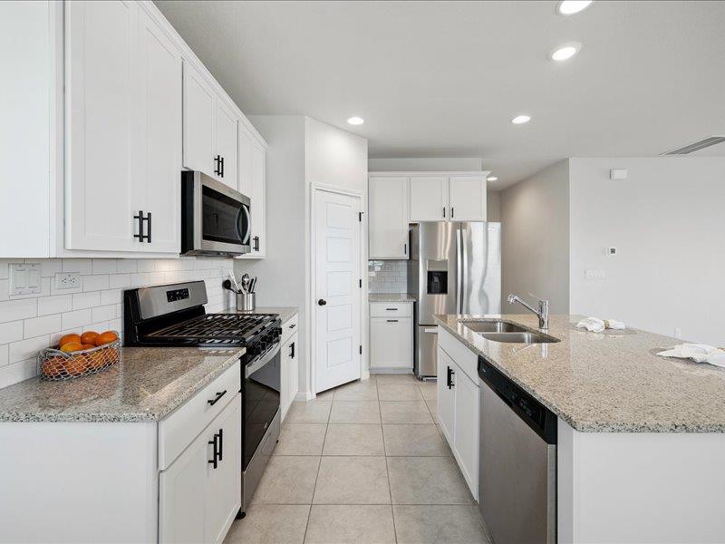 100 Peach Flat Ct, Liberty Hill, TX 78642