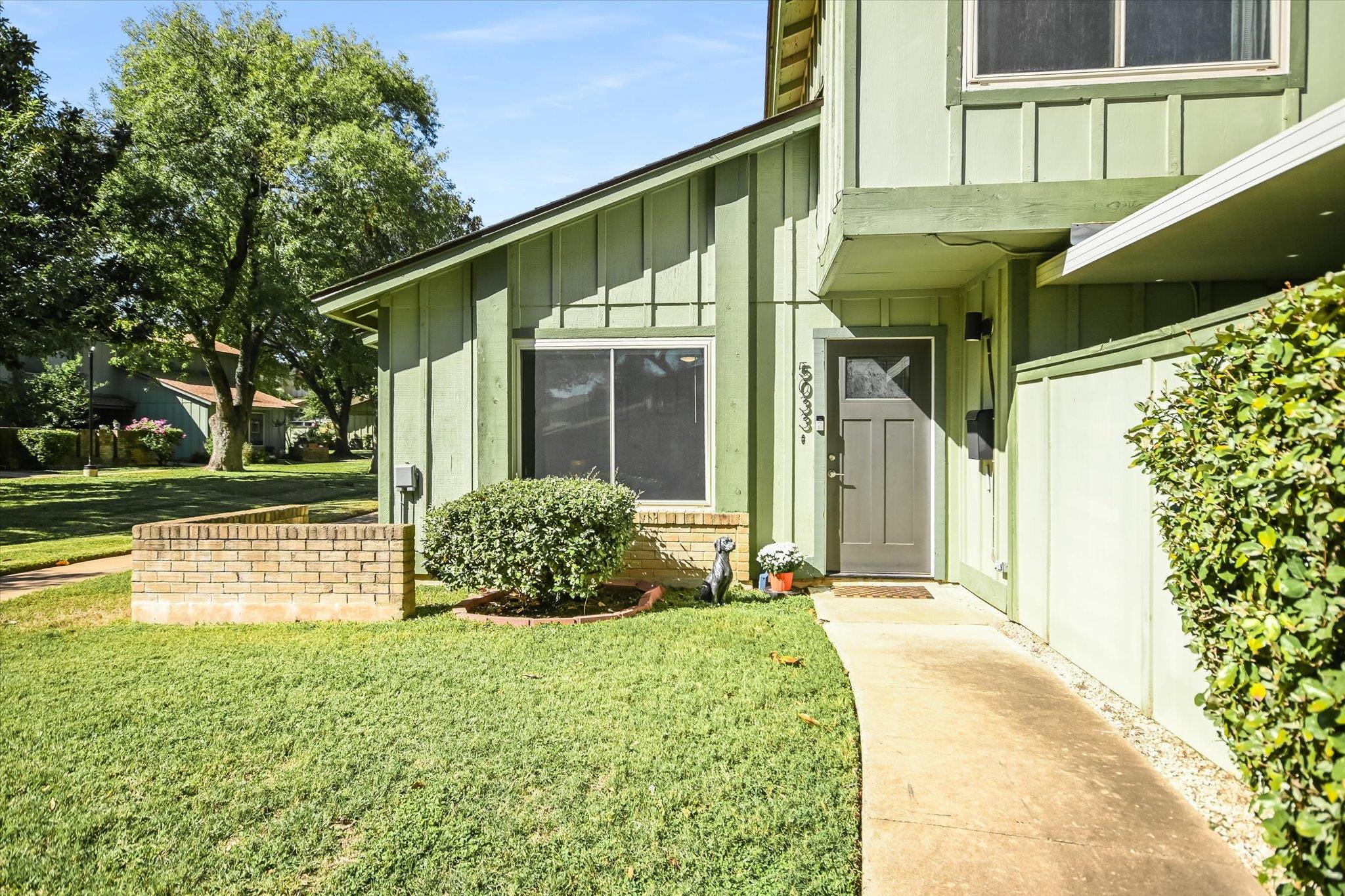5033 Fort Clark Dr, Austin, TX 78745