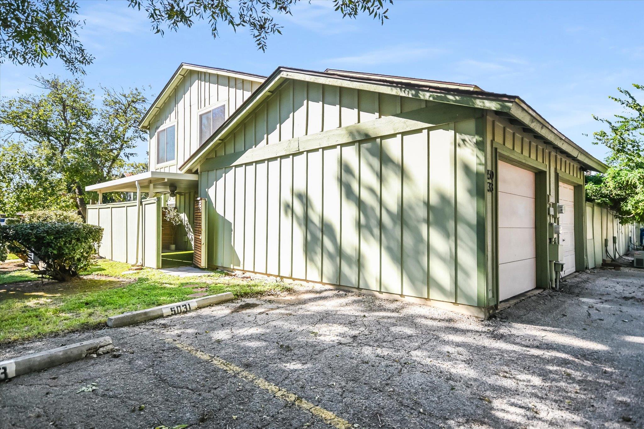 5033 Fort Clark Dr, Austin, TX 78745