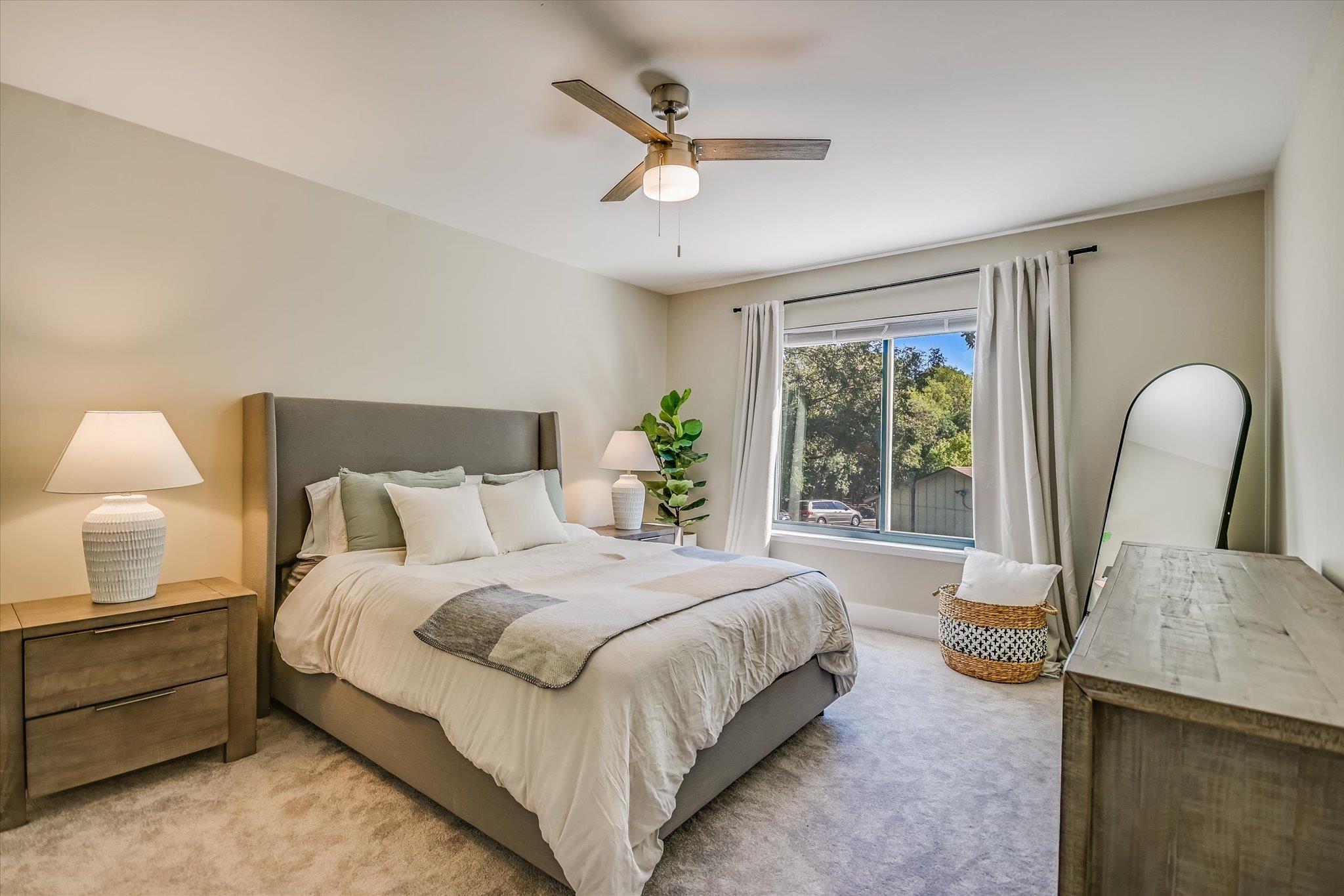 5033 Fort Clark Dr, Austin, TX 78745