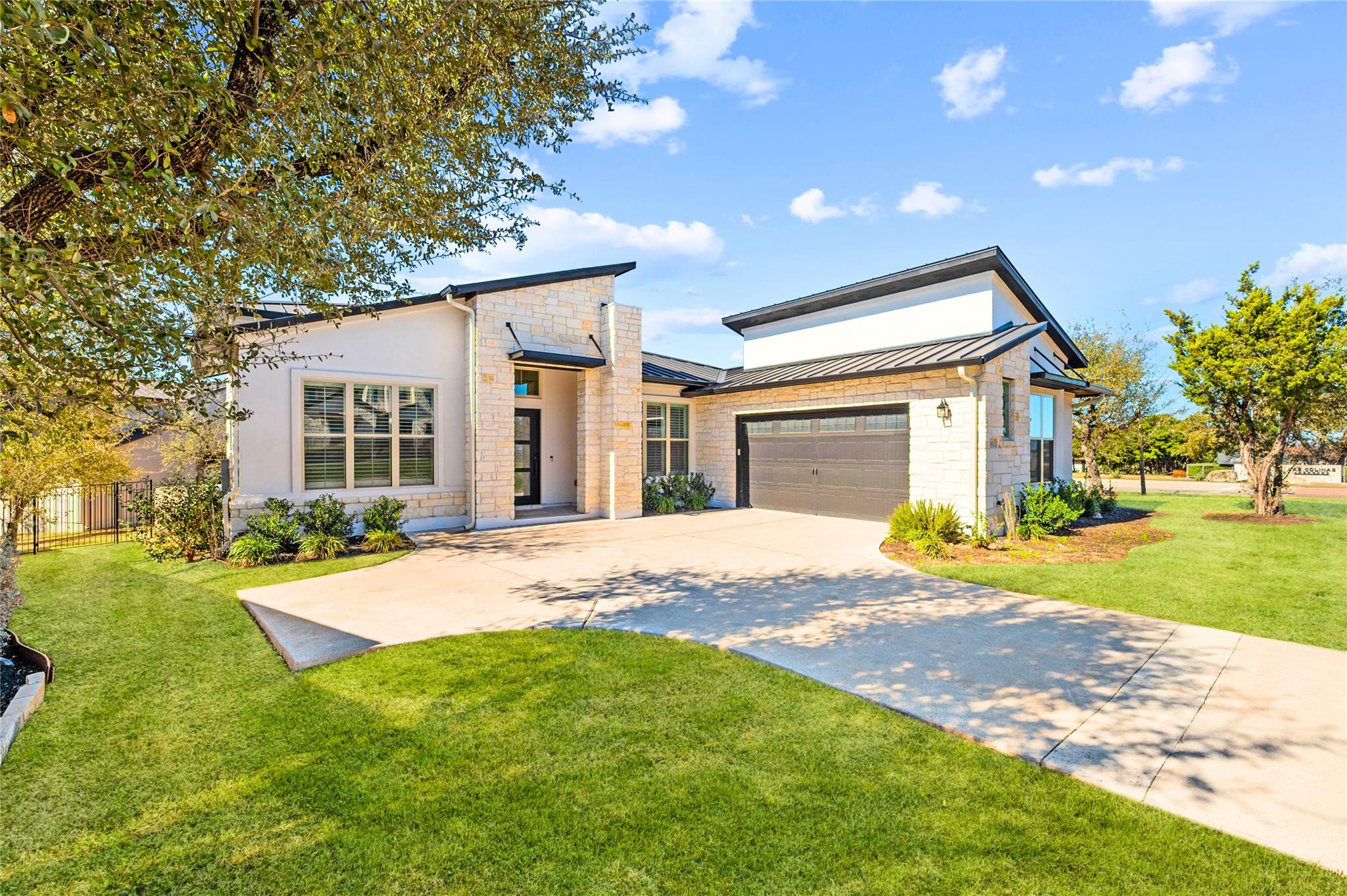 802 Serene Estates Dr, Austin, TX 78738