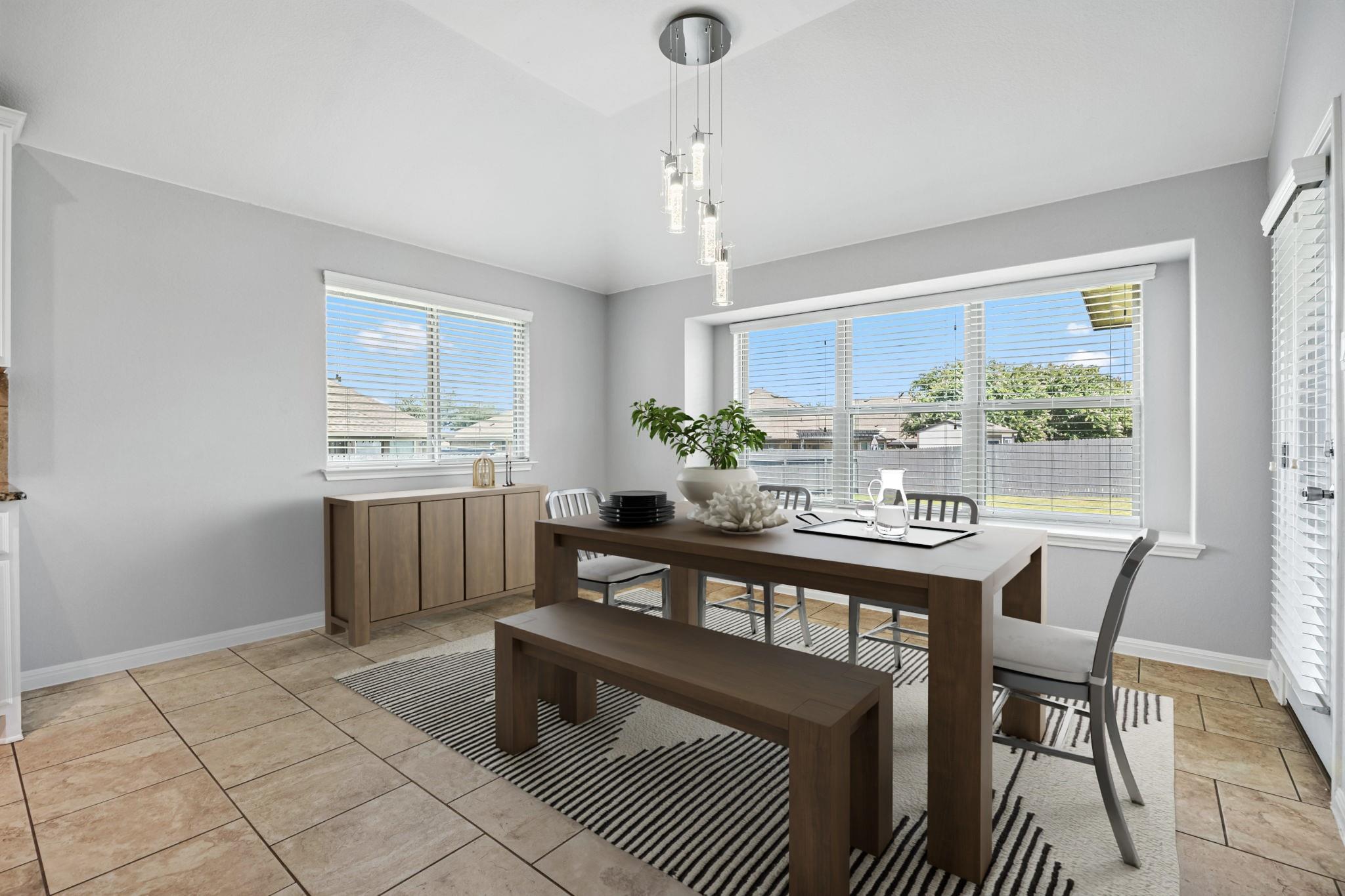 140 W Highfield St, Hutto, TX 78634