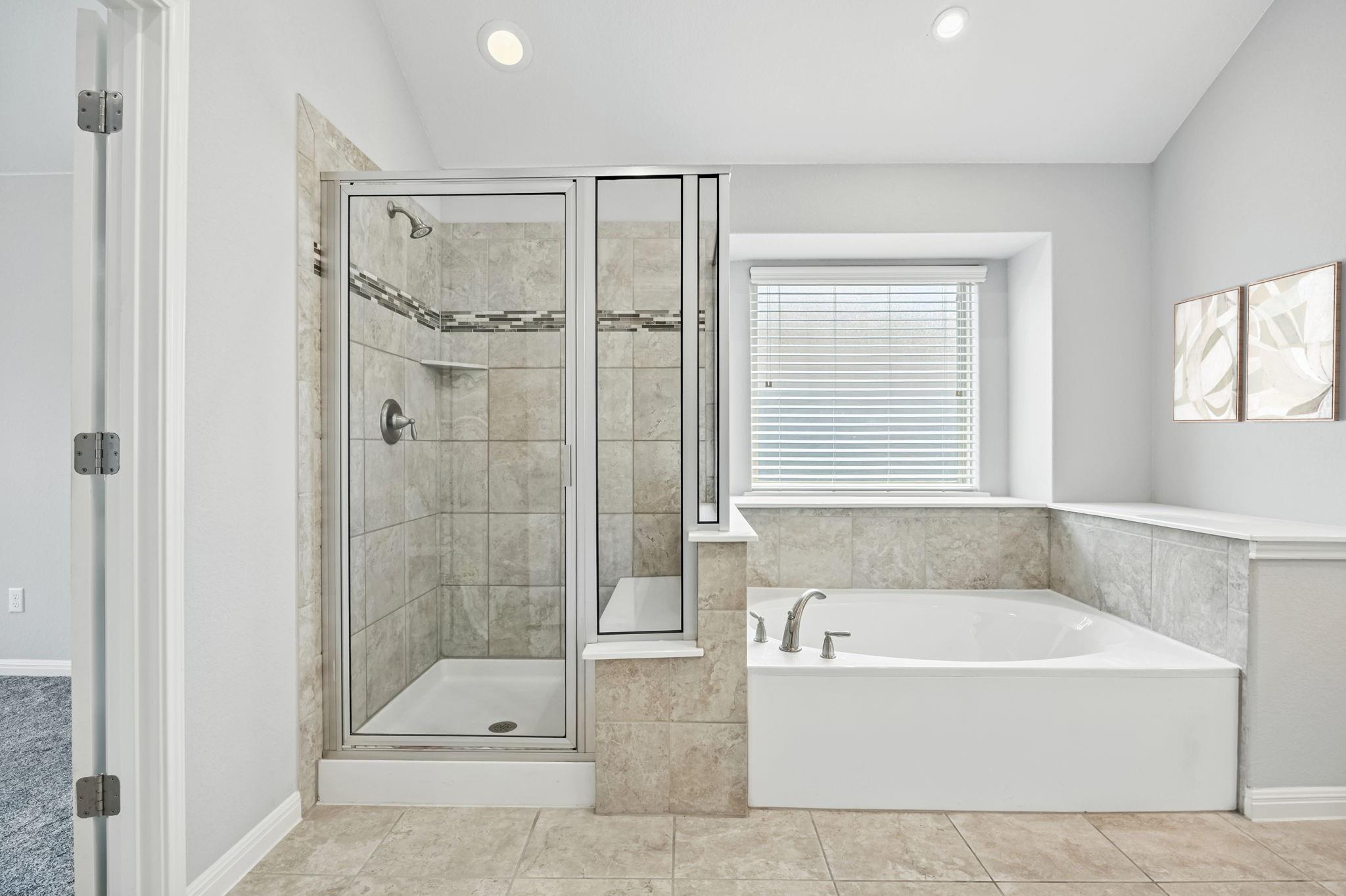 140 W Highfield St, Hutto, TX 78634