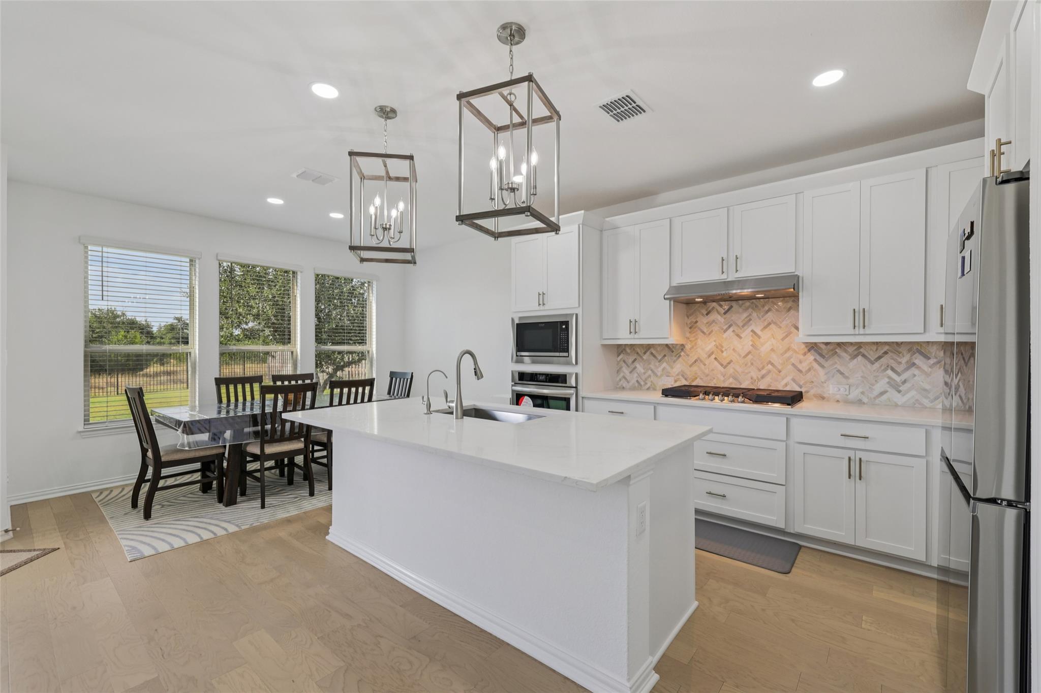 105 Plainsman Ln, Georgetown, TX 78633