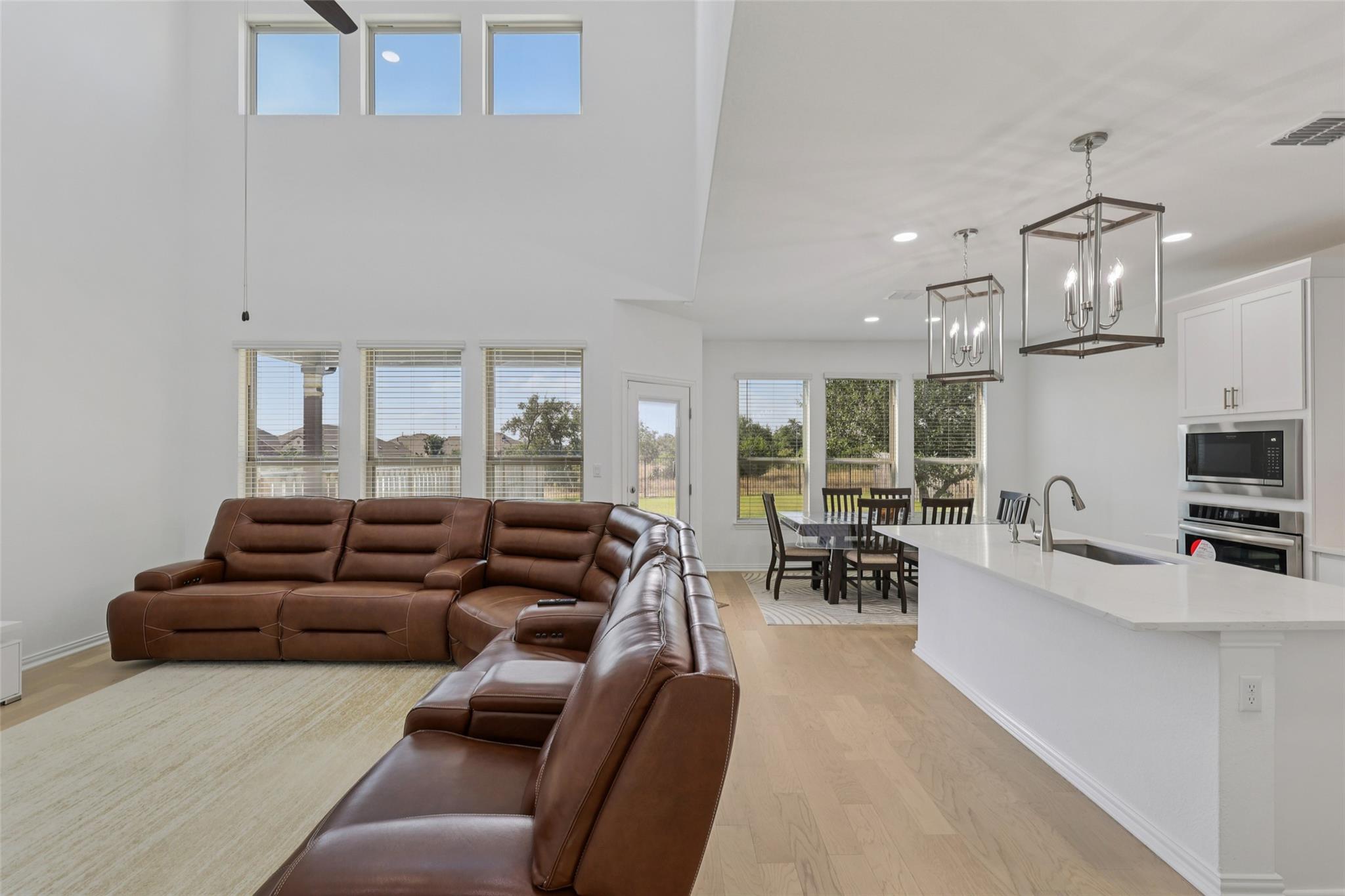 105 Plainsman Ln, Georgetown, TX 78633