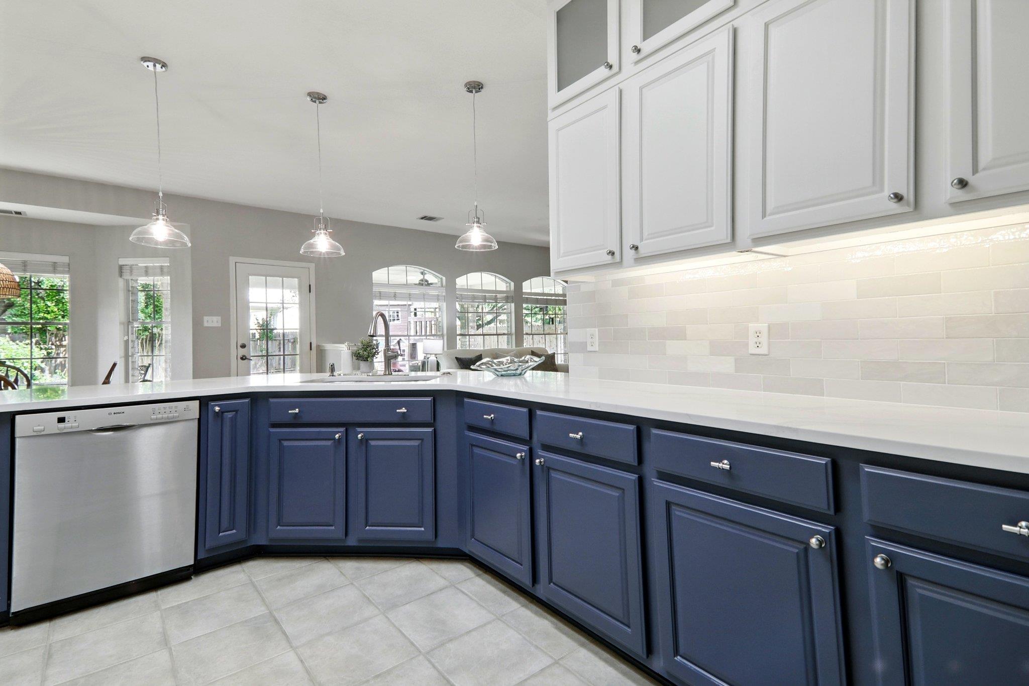 10733 Quarry Oaks Trl, Austin, TX 78717