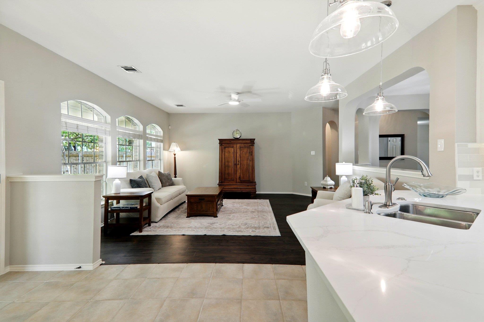 10733 Quarry Oaks Trl, Austin, TX 78717