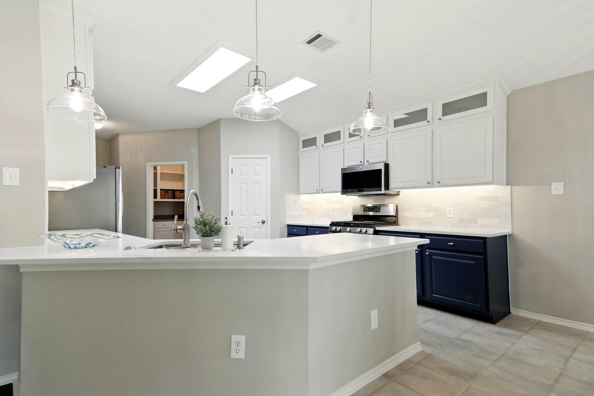 10733 Quarry Oaks Trl, Austin, TX 78717