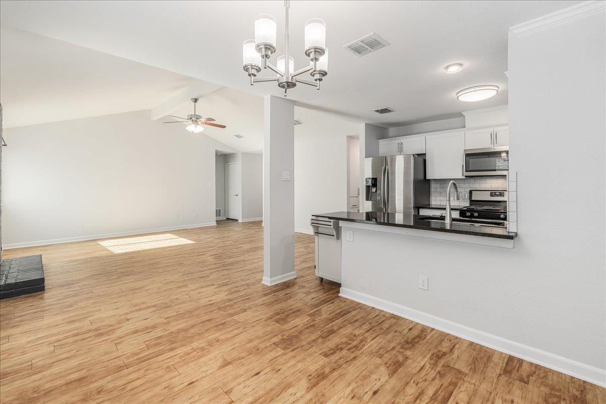 11636 Parkfield Dr, Austin, TX 78758