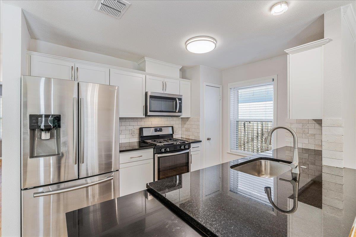 11636 Parkfield Dr, Austin, TX 78758